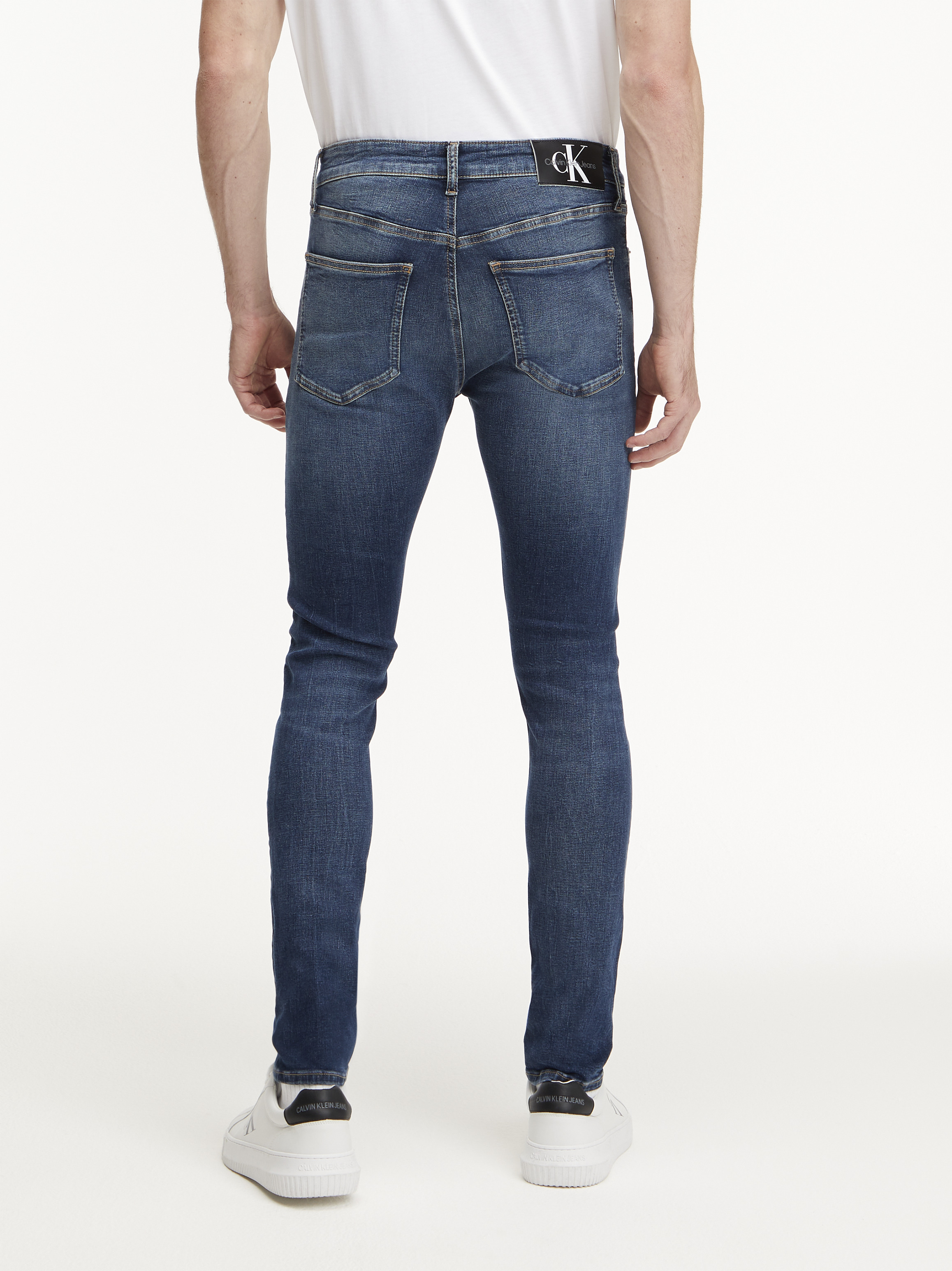 Blaue Calvin Klein-Hose
