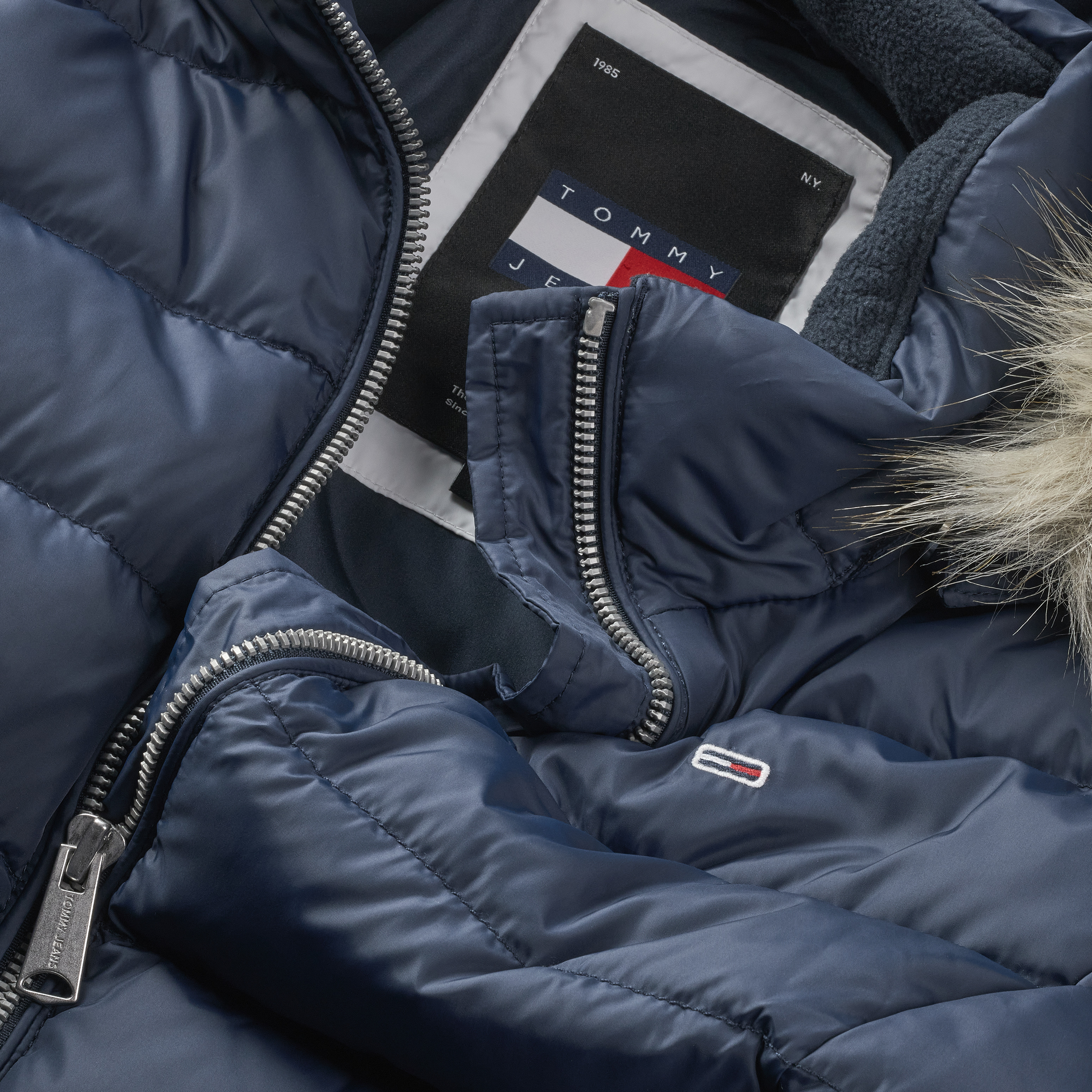 TOMMY JEANS Blaue Jacken