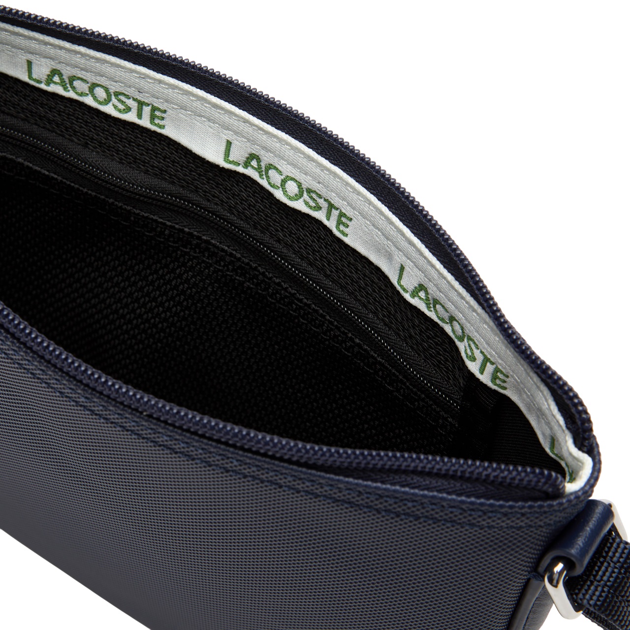 Lacoste Des sacs. Bleu