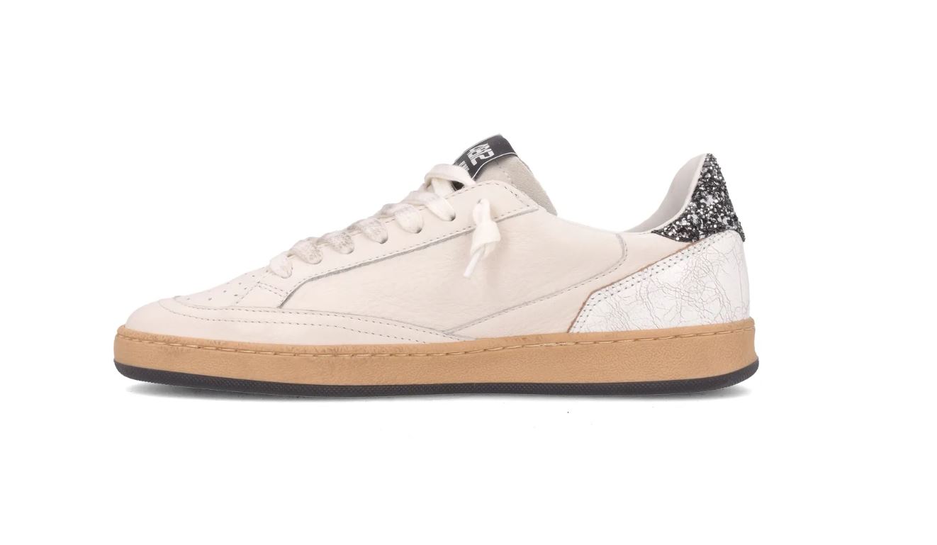 4b12 Weiße Sneaker