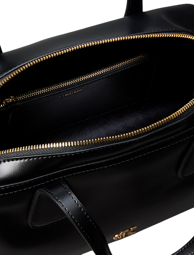 Calvin Klein Bolsas. Negro