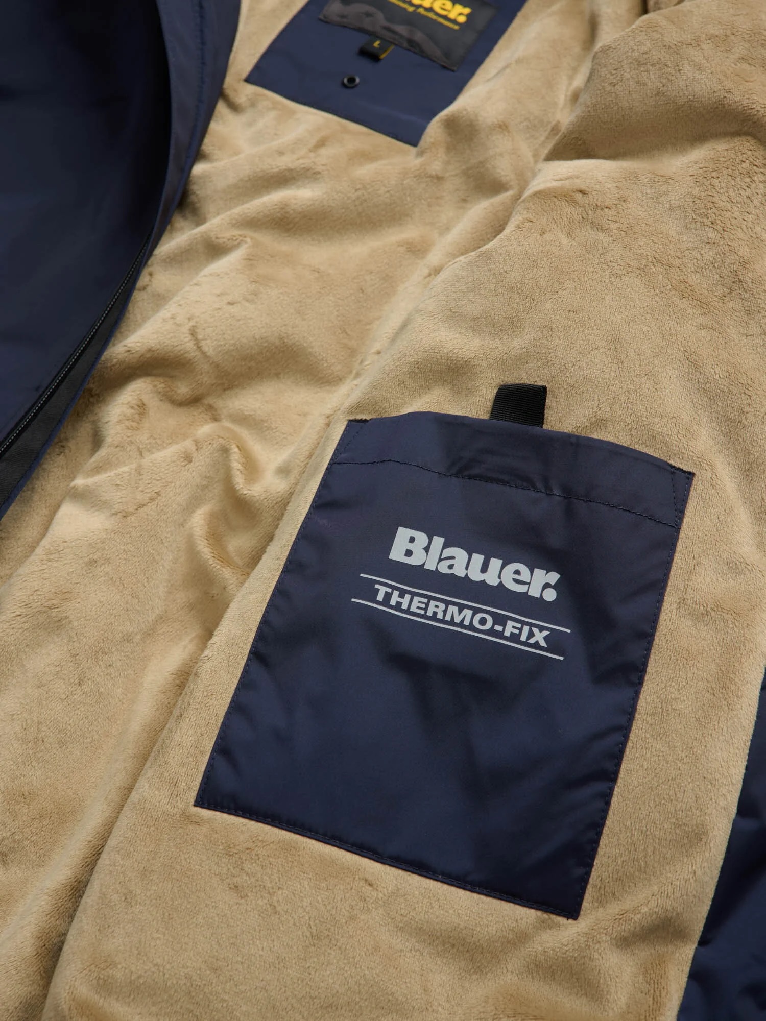 Blauer Blaue Jacken