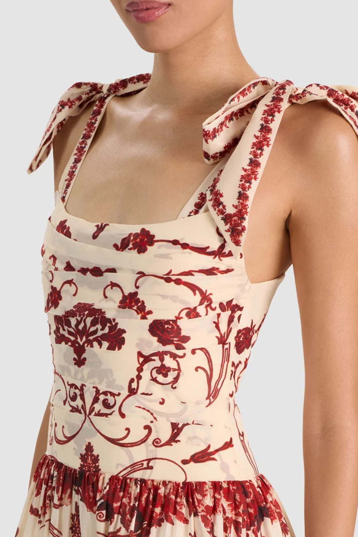 Alice + Olivia Kleider rot