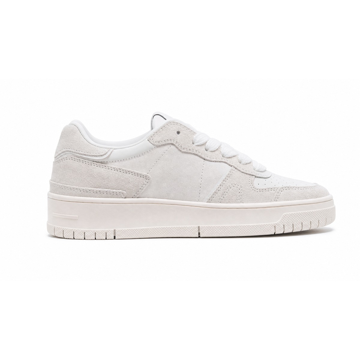 Date Sneakers