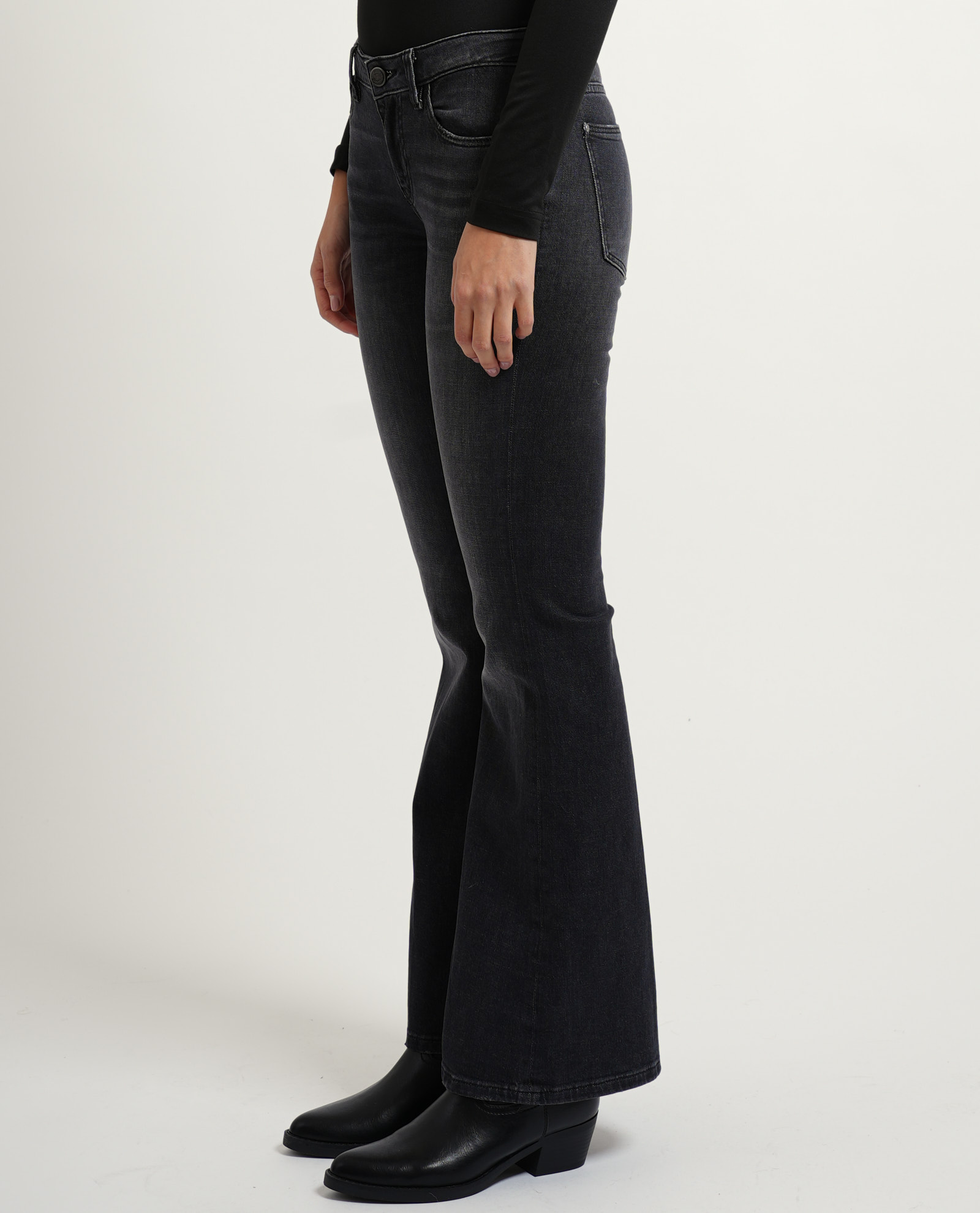 Guess Jeans