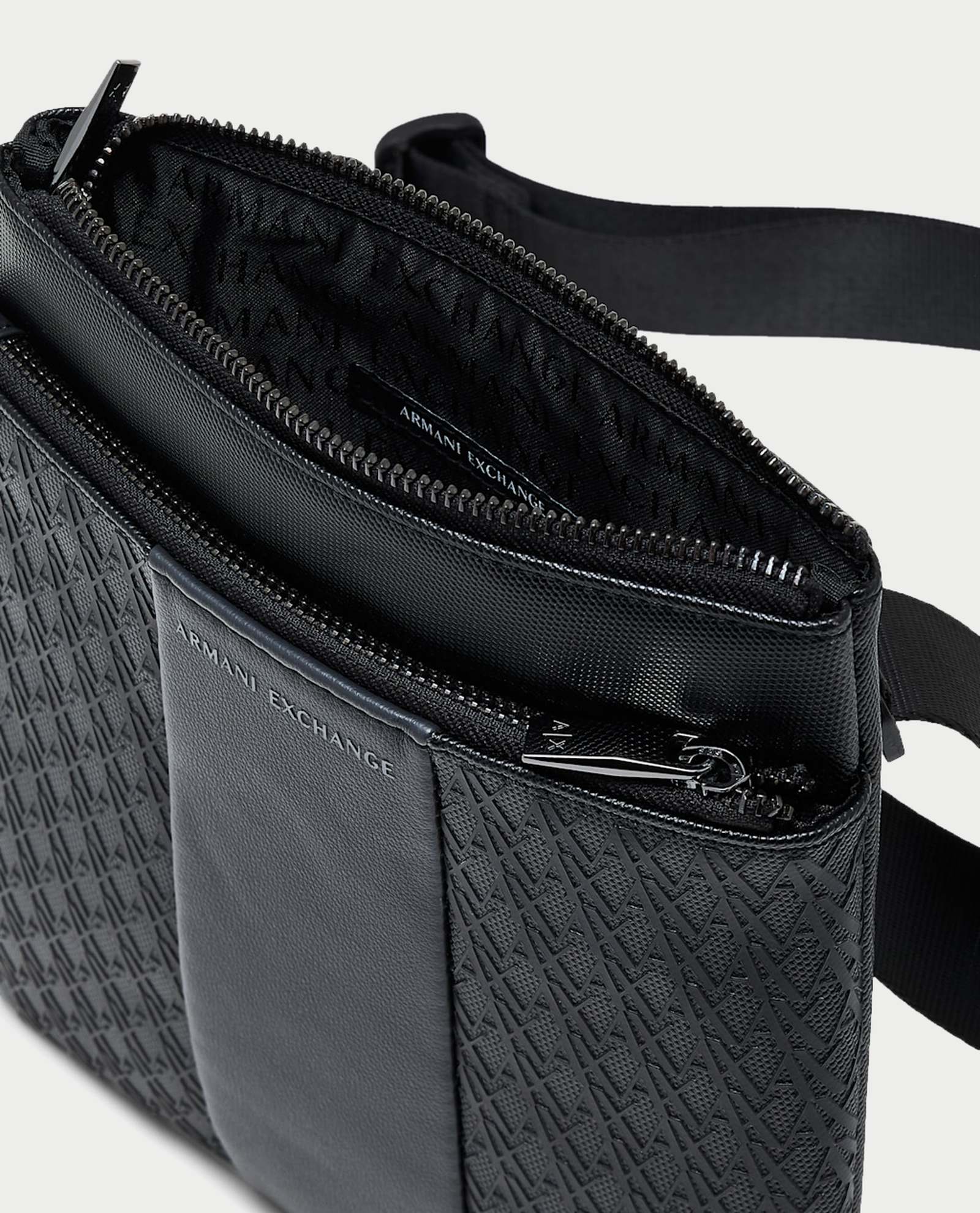 Armani Exchange Des sacs. Noir