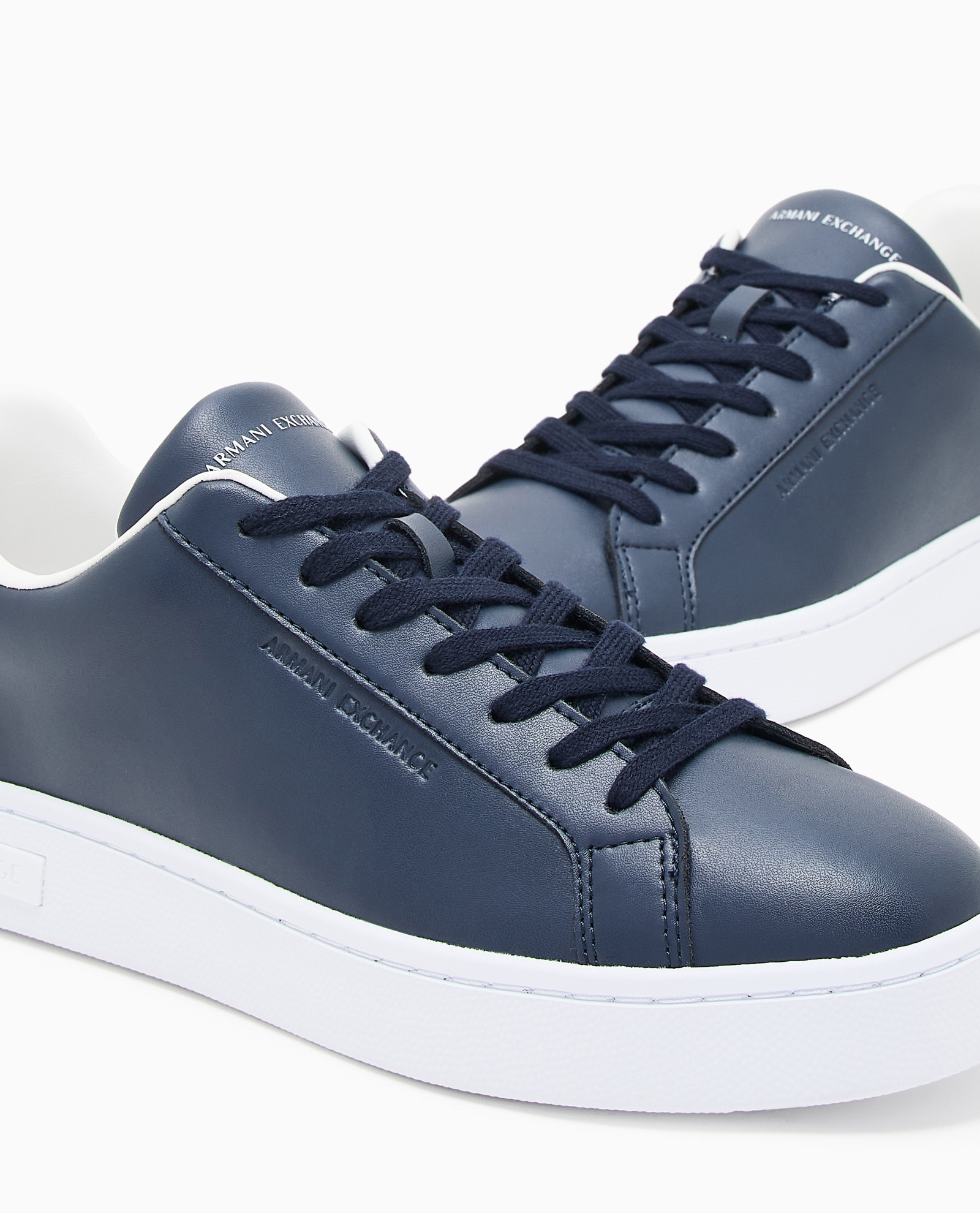 ARMANI EXCHANGE Sneakers