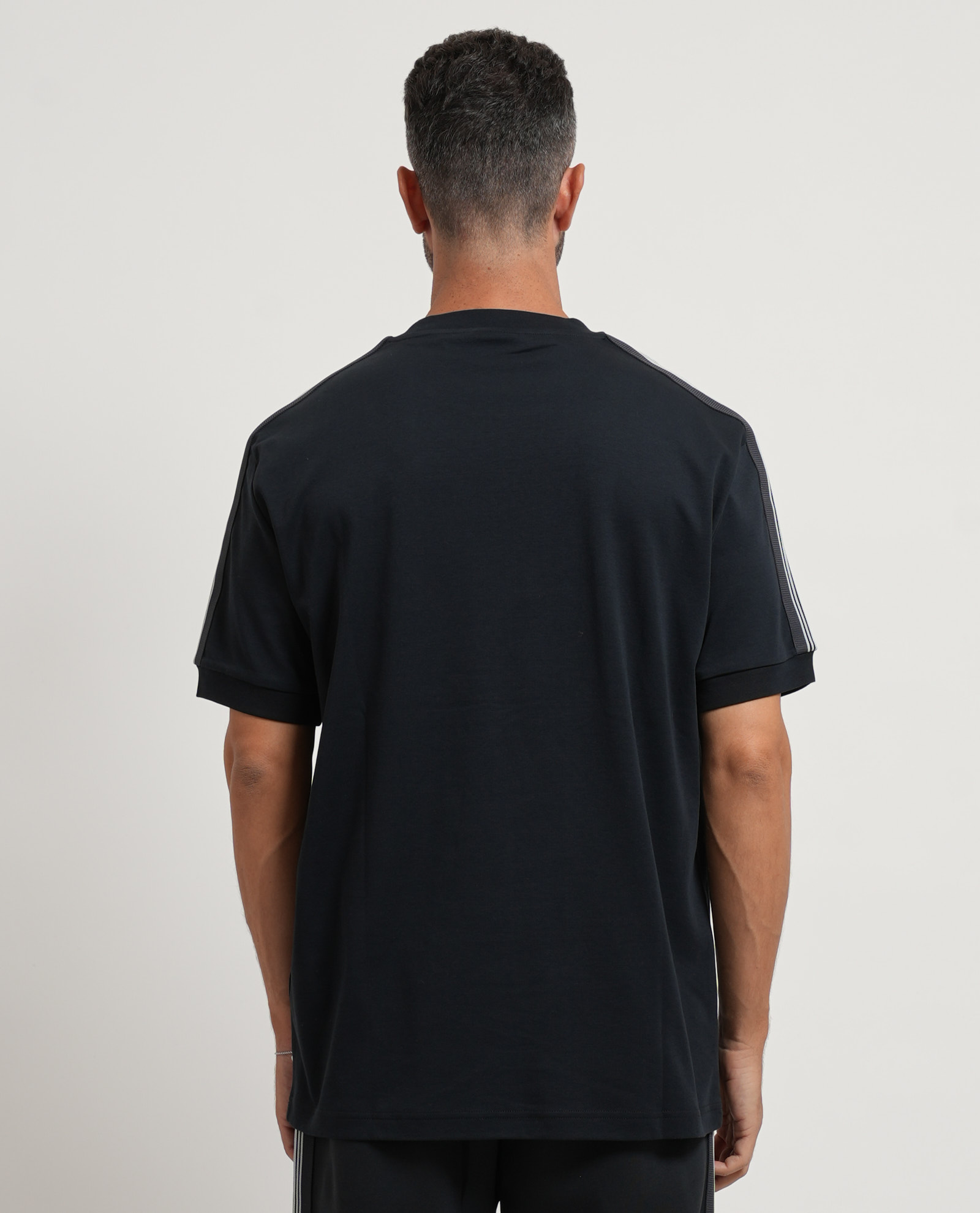 Emporio Armani T-Shirts und Blue Polo