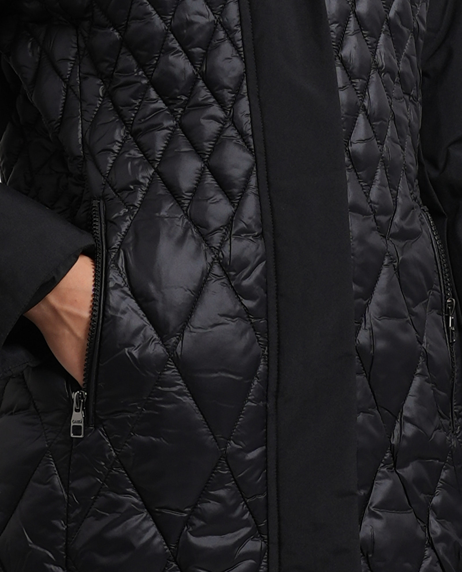 Gaudì Chaquetas Negro