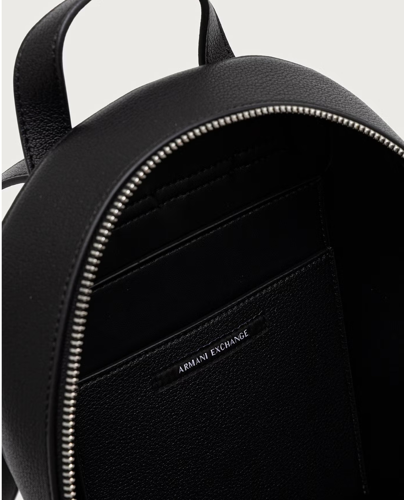 Armani Exchange Taschen. Schwarz