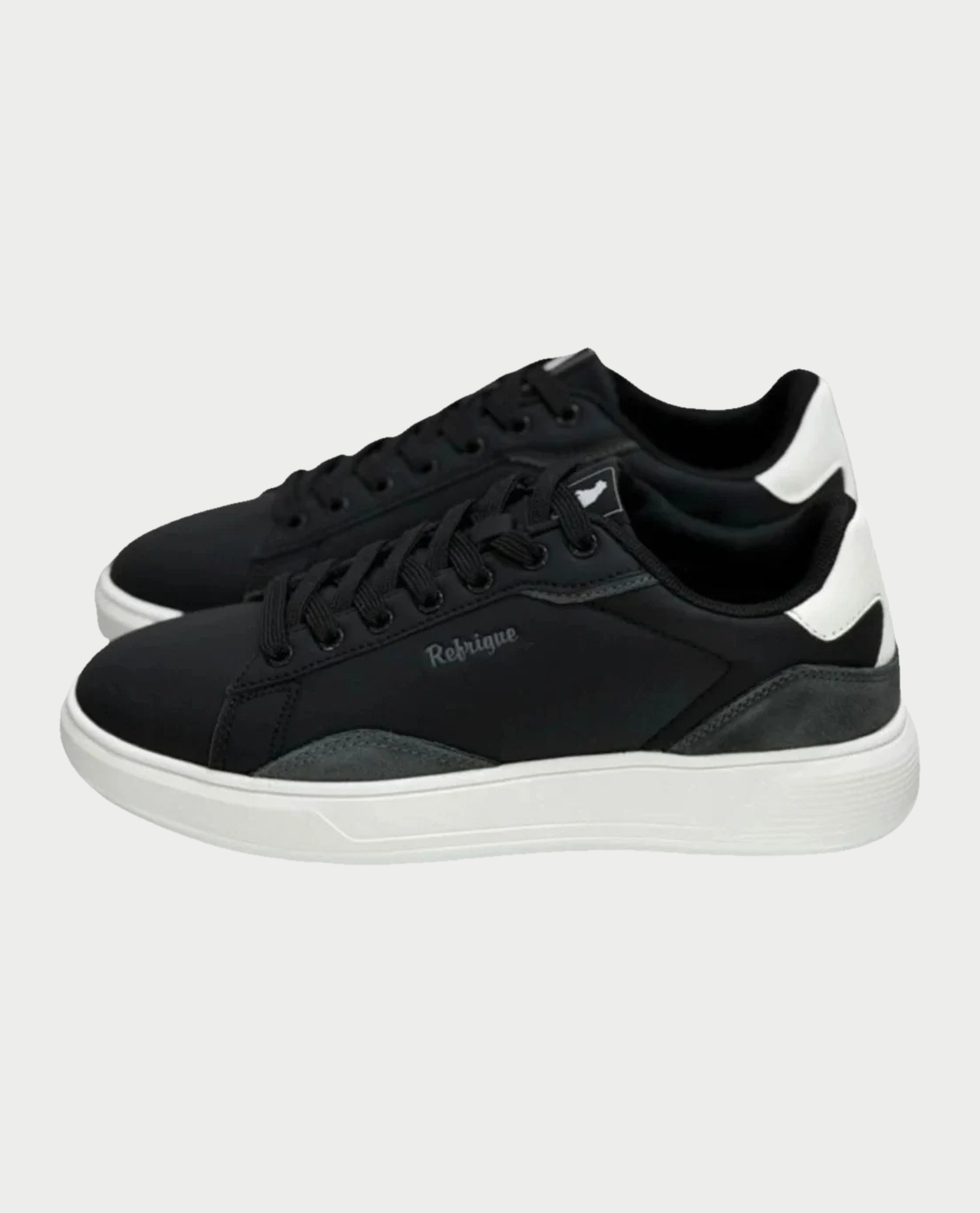 Refrigue Black Sneakers