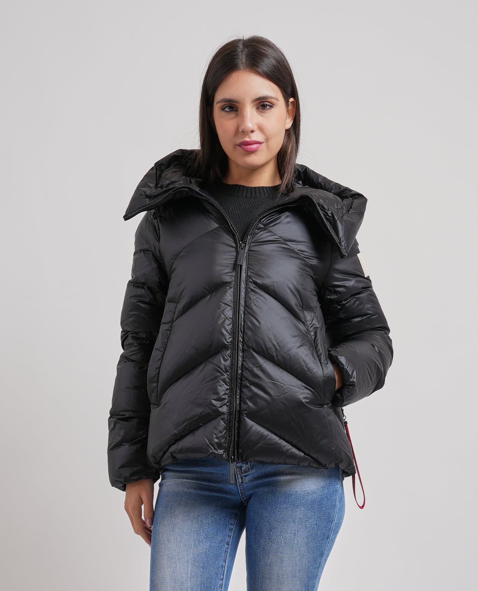 After Label Chaquetas Negro