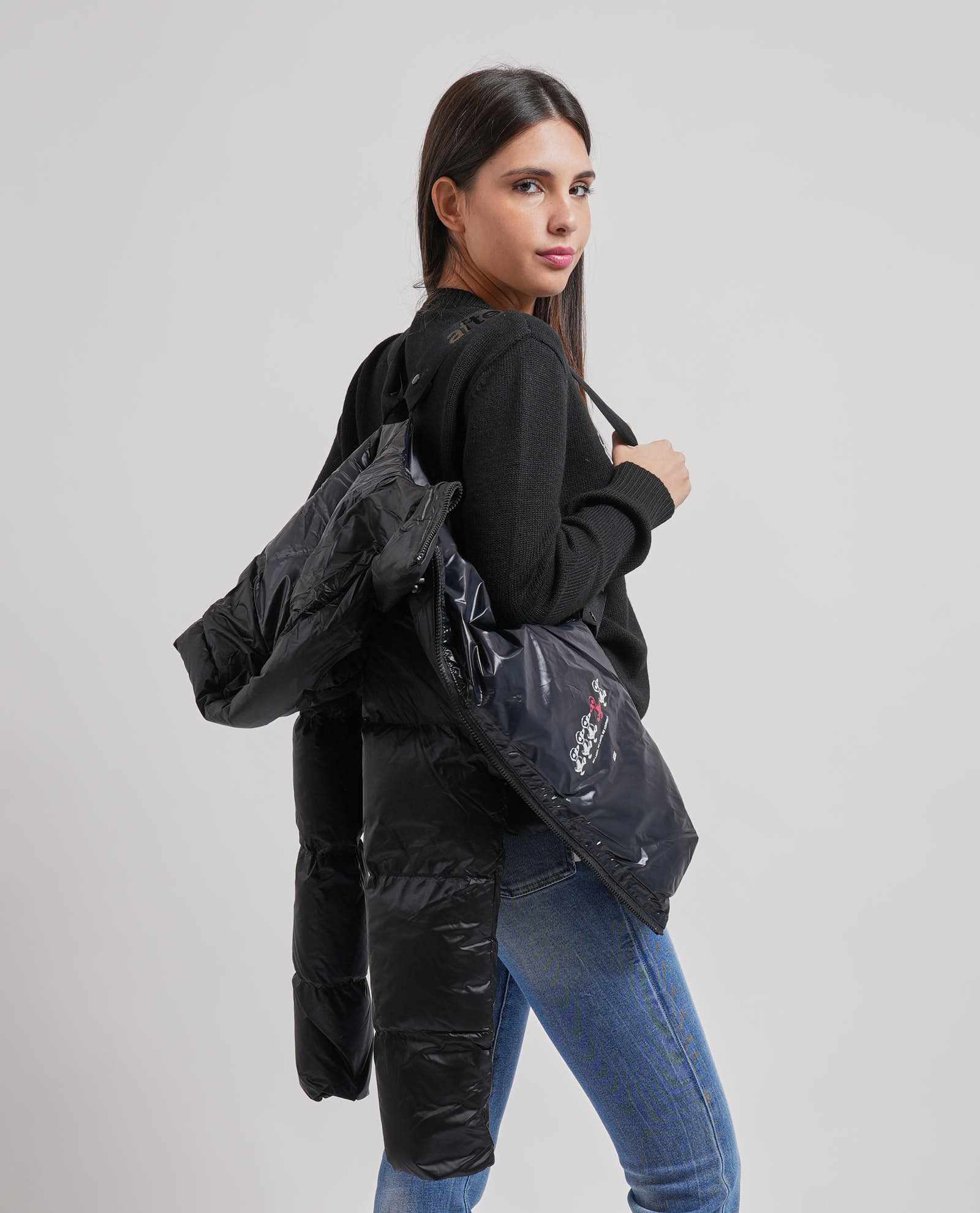 After Label Chaquetas Negro
