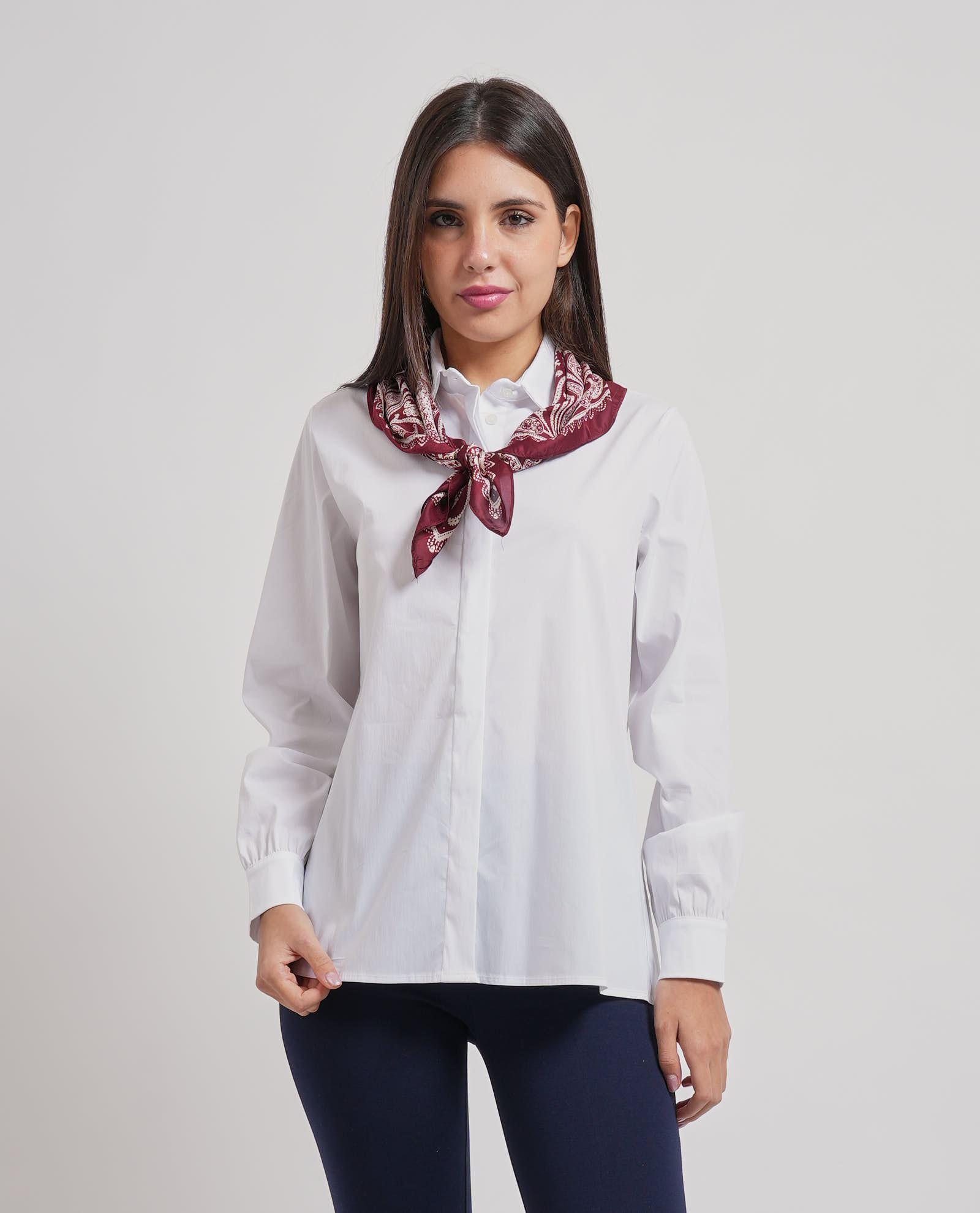 Mademoiselle Du Monde Camisas blancas