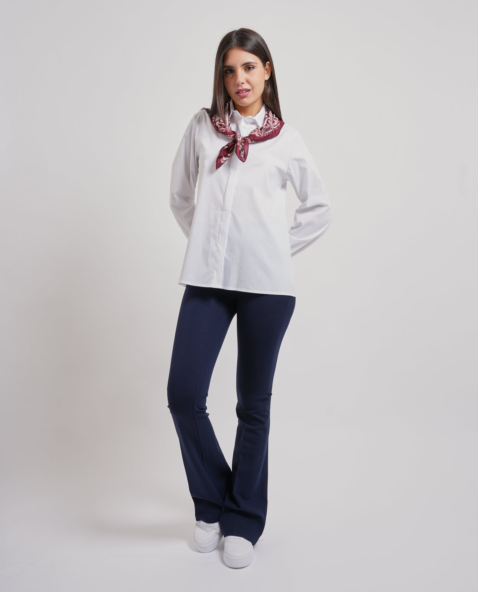 Mademoiselle Du Monde Camisas blancas