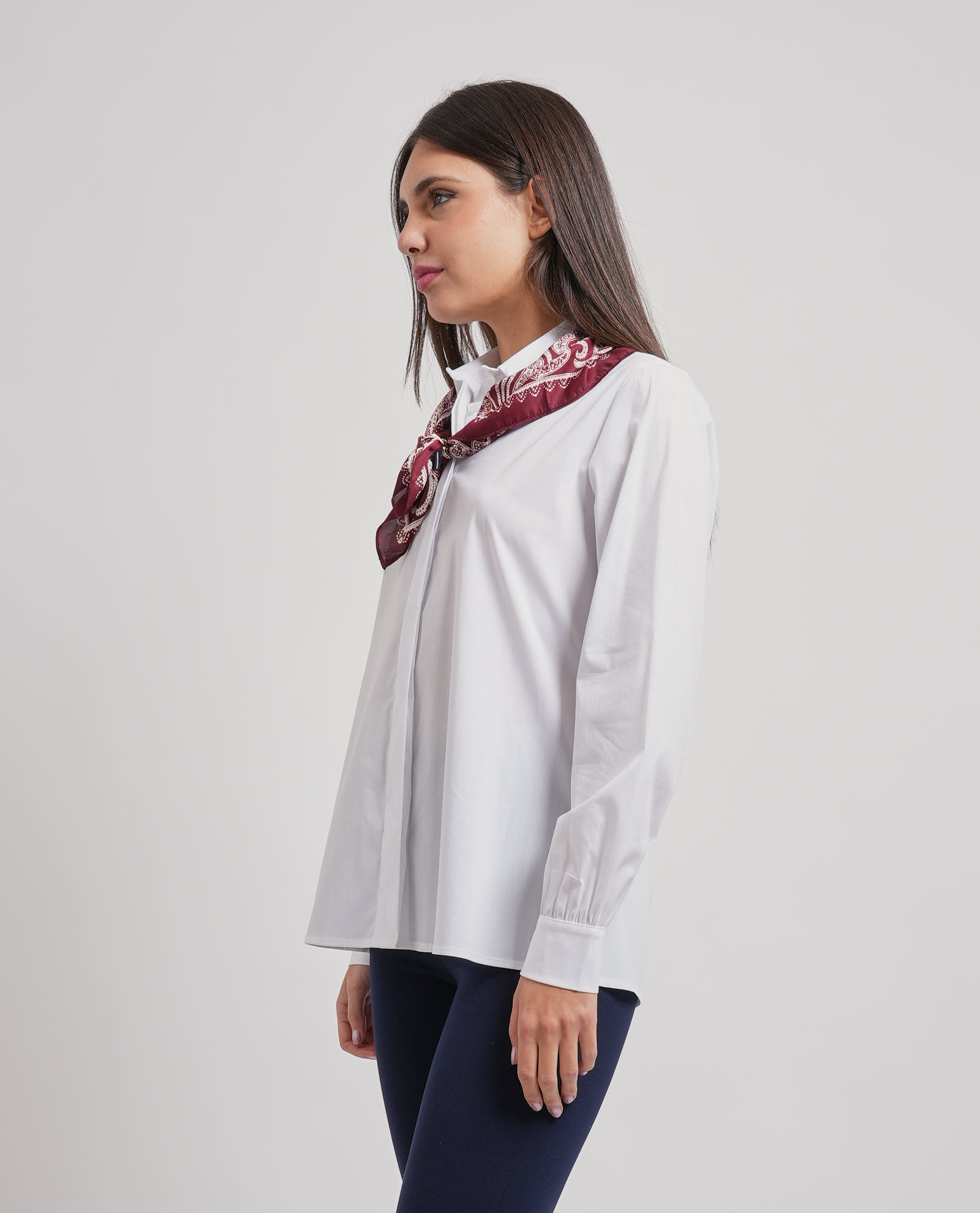 Mademoiselle Du Monde Camisas blancas