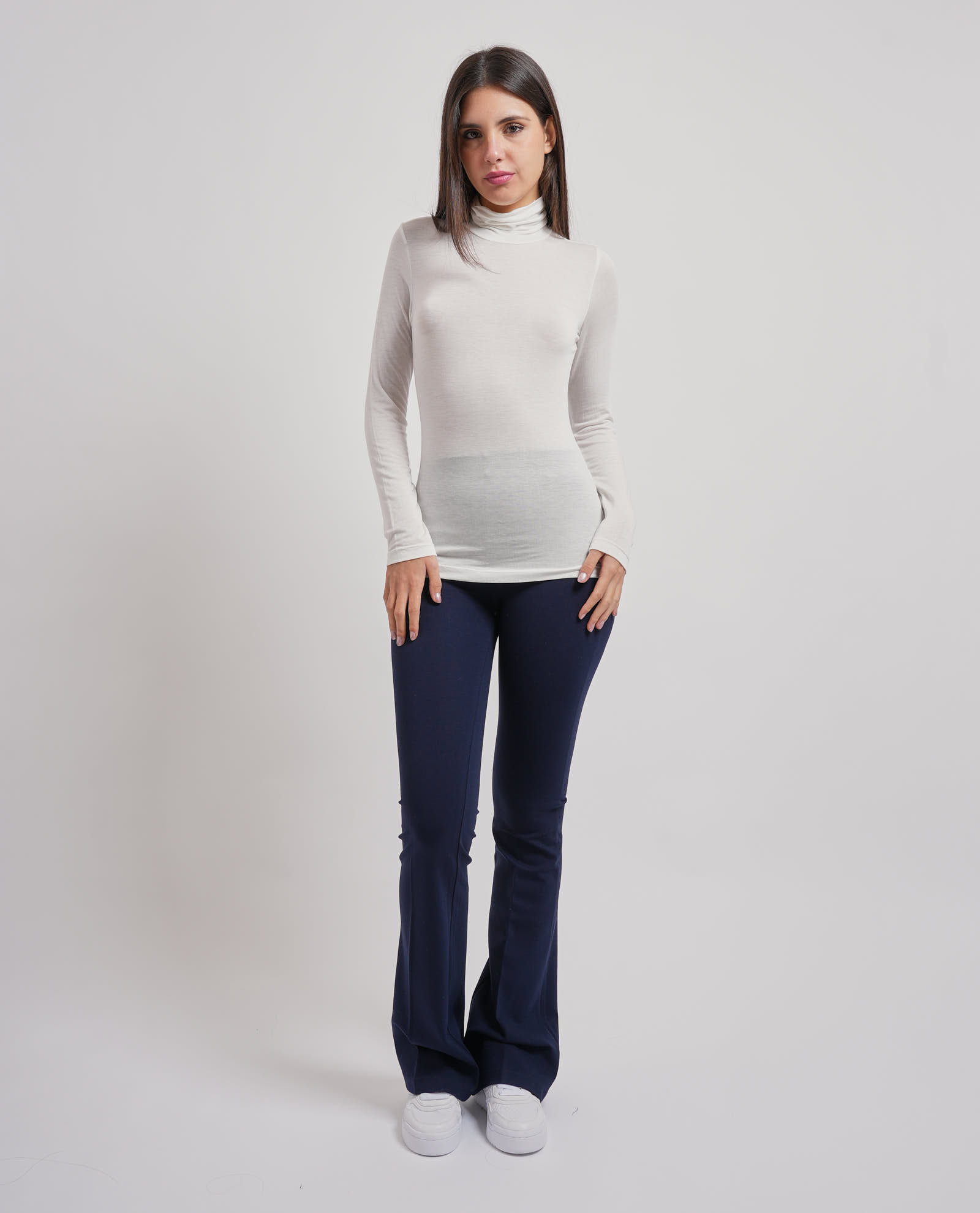 Mademoiselle Du Monde Camisas blancas