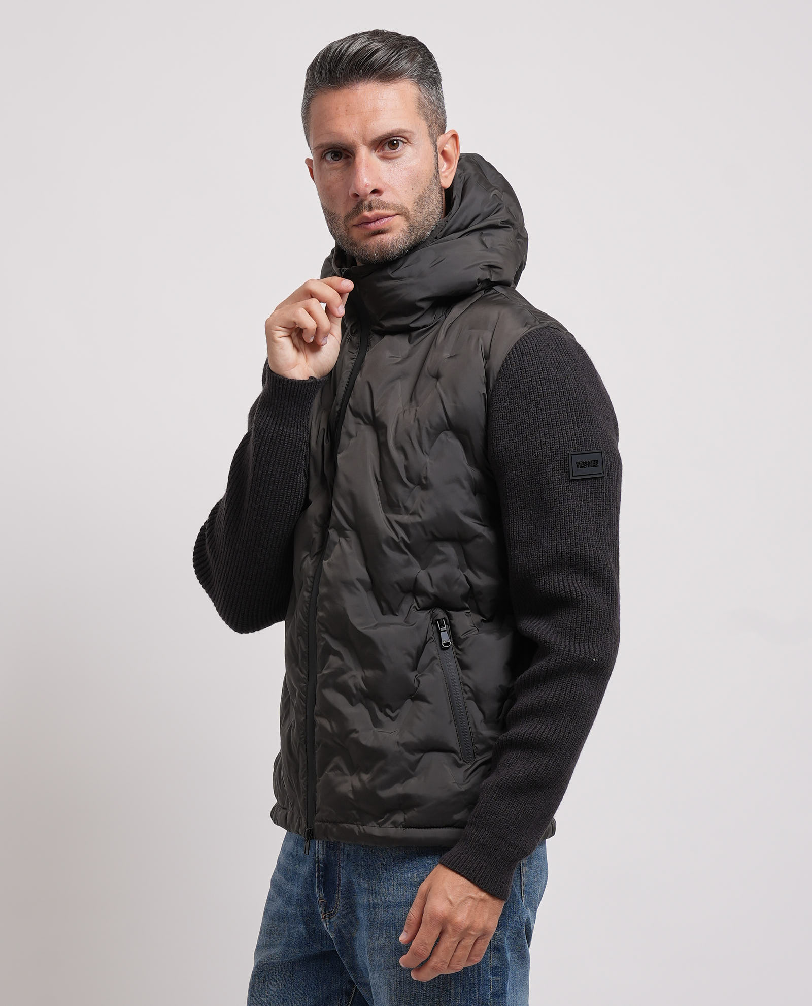 Yes Zee Chaquetas Moro