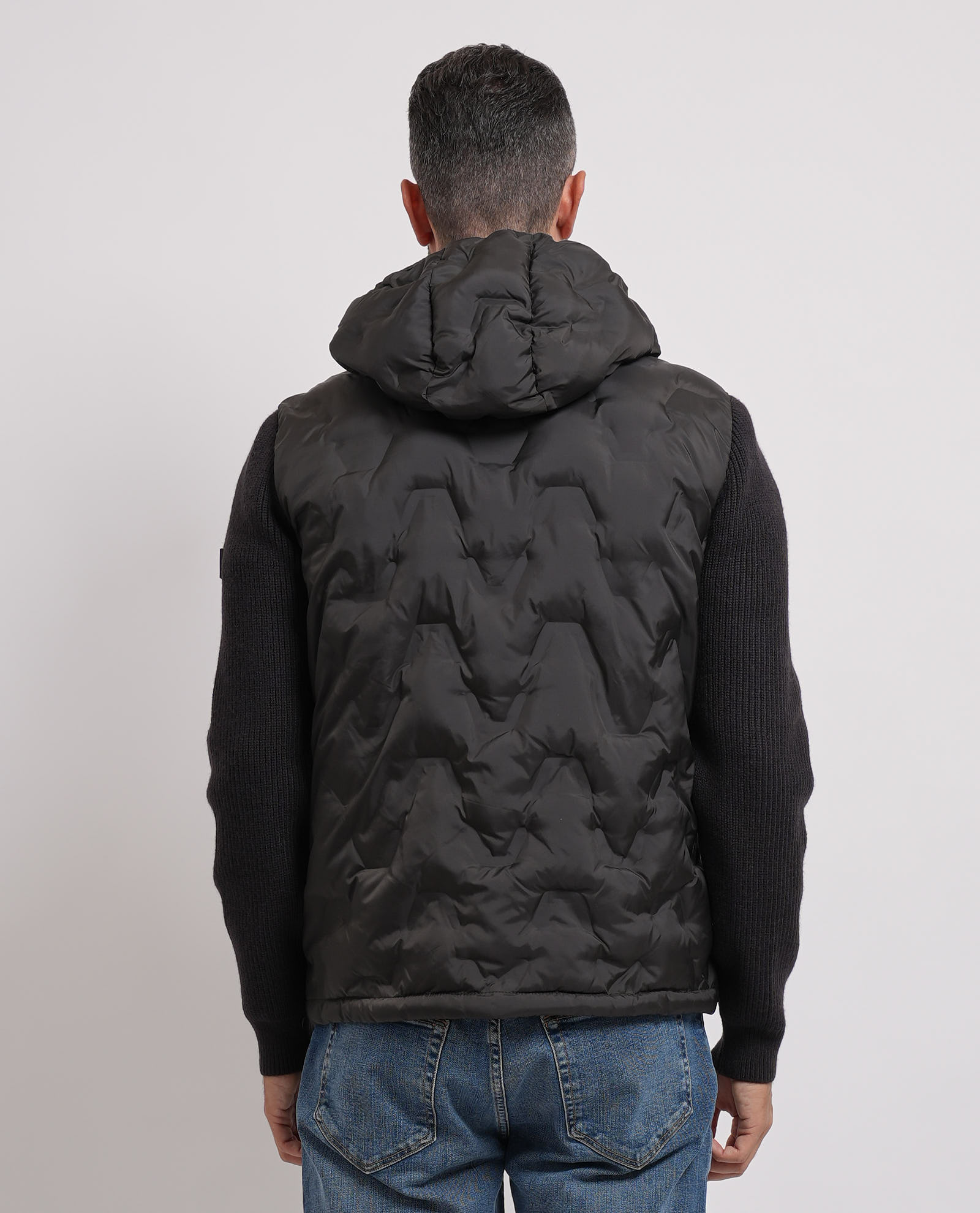 Yes Zee Chaquetas Moro