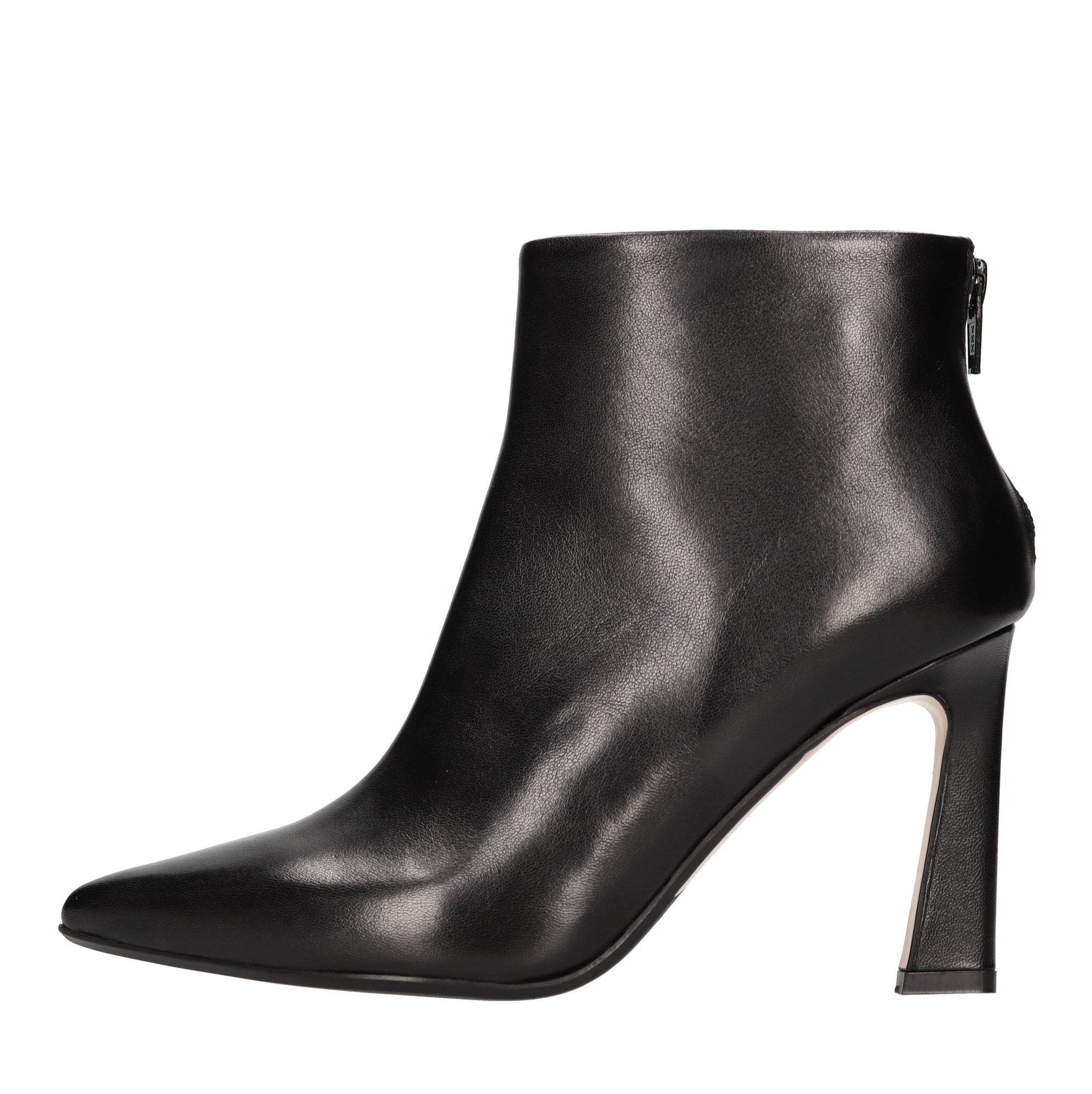 Anna F. Bottes noires