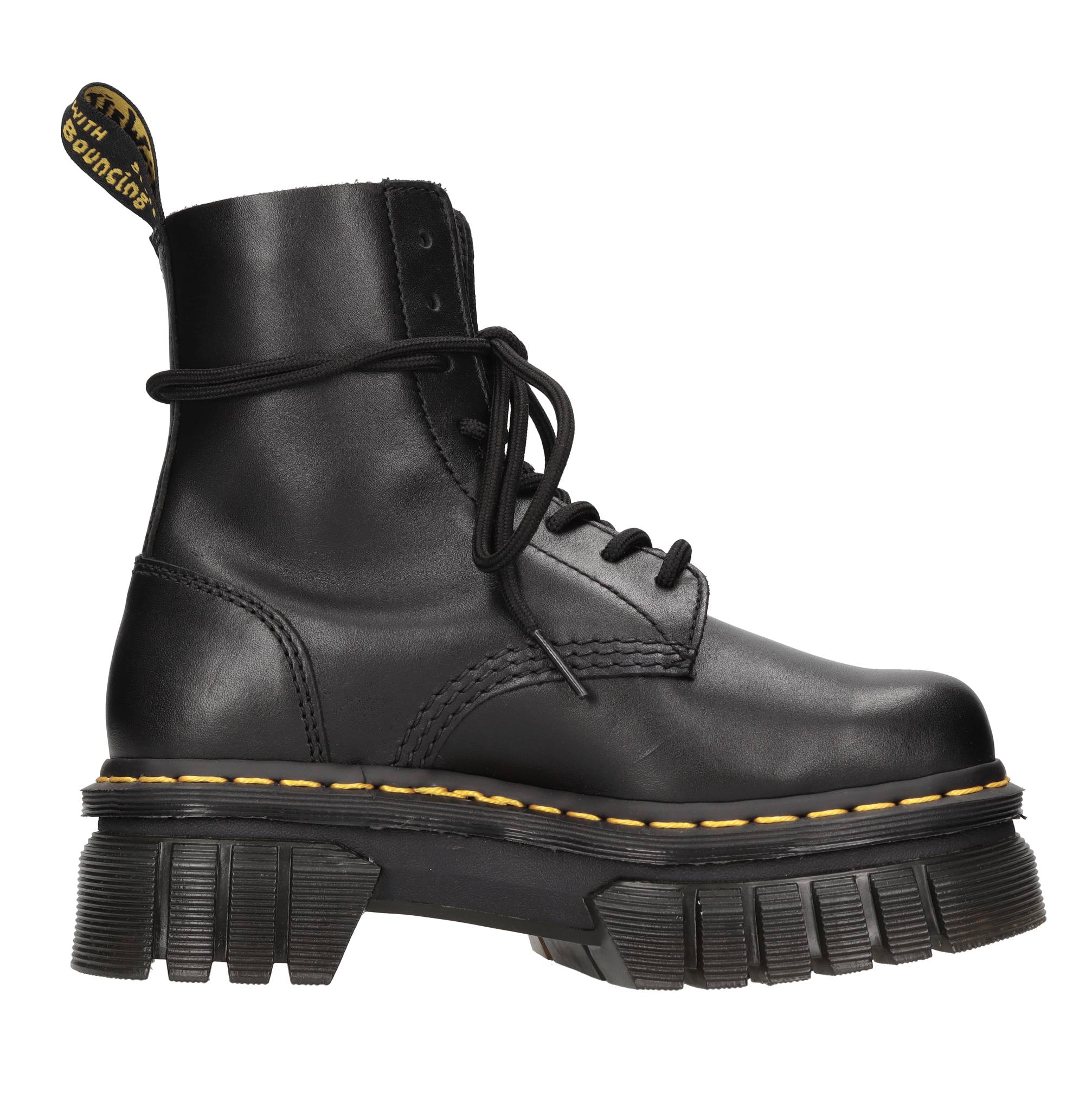 DR. MARTENS Boots
