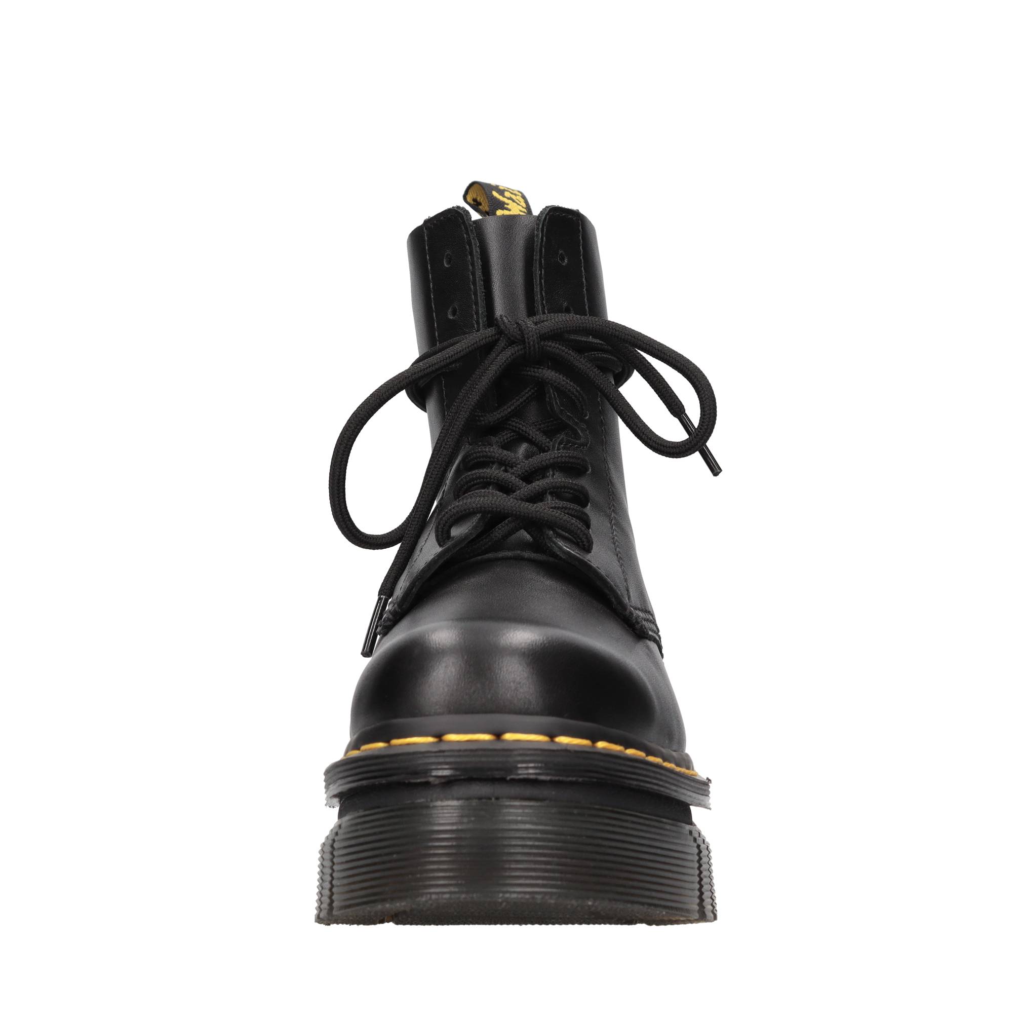 DR. MARTENS Boots