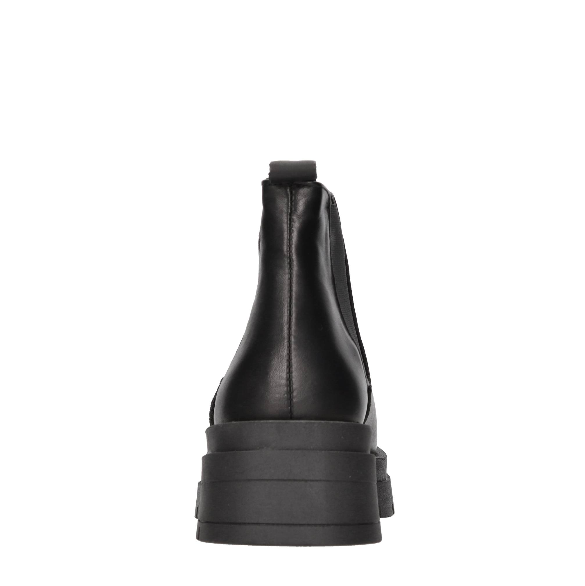 JOY WENDEL Boots Black