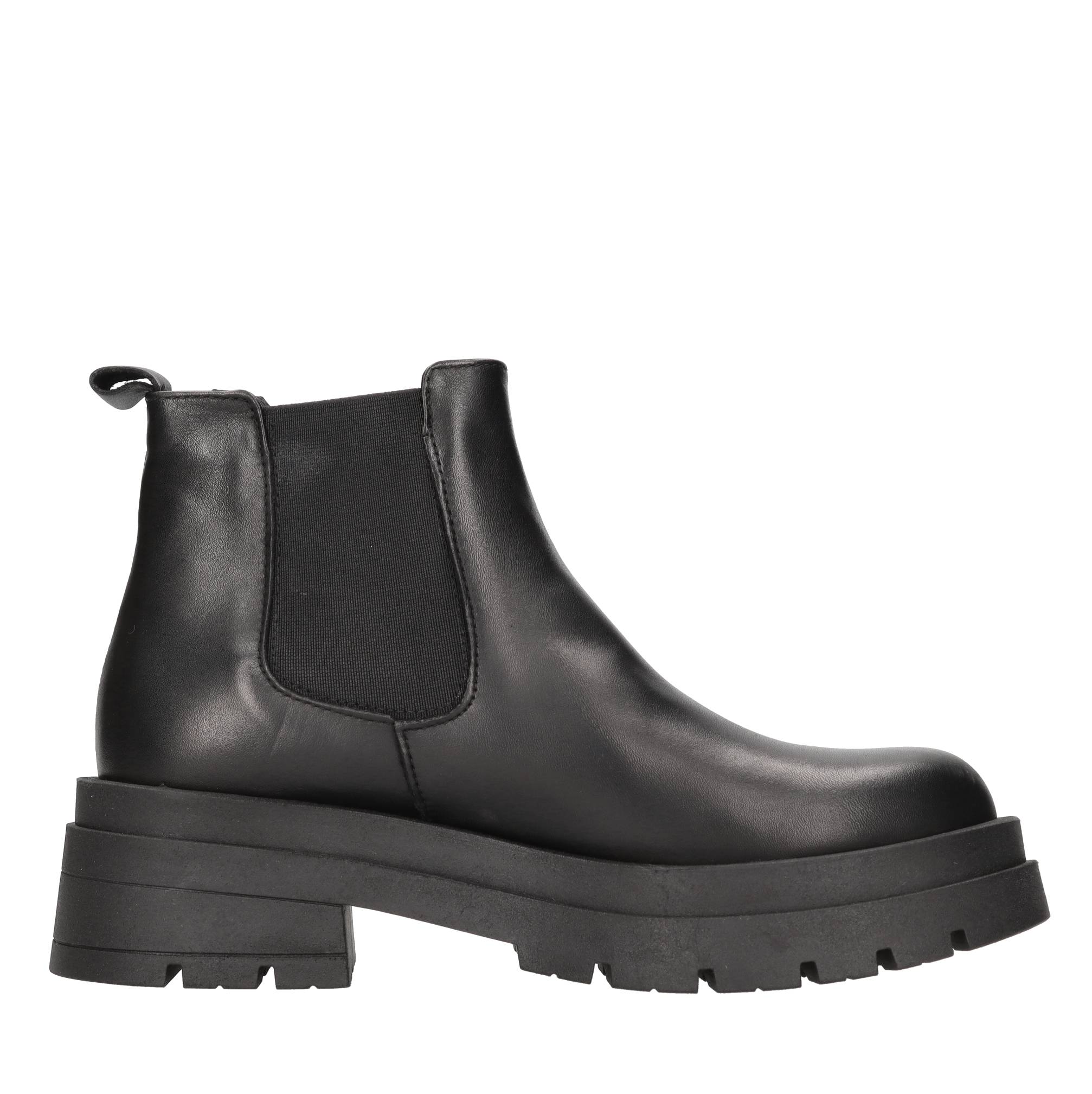 JOY WENDEL Boots Black