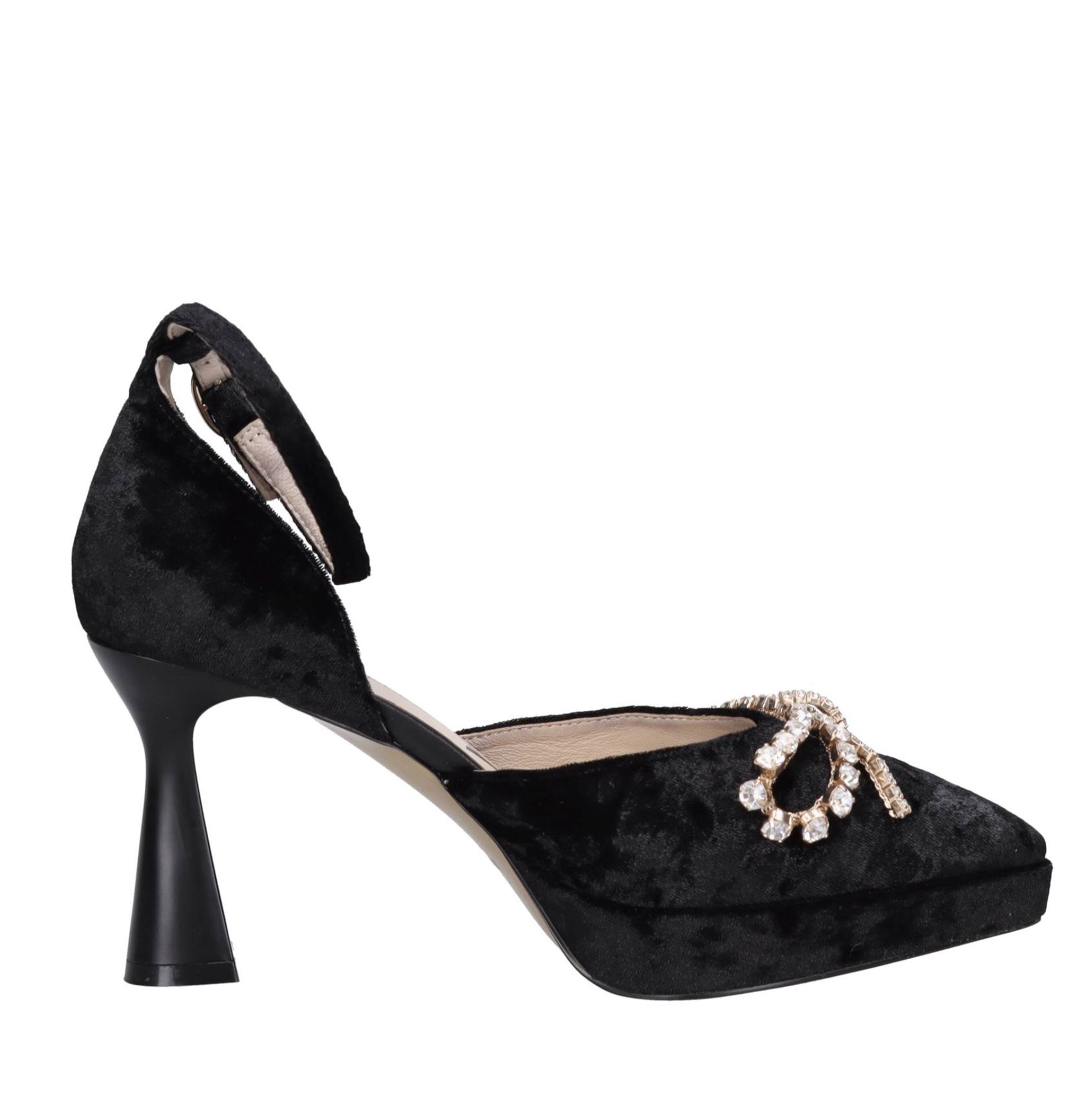 Emanuelle Vee zwarte hakken schoenen