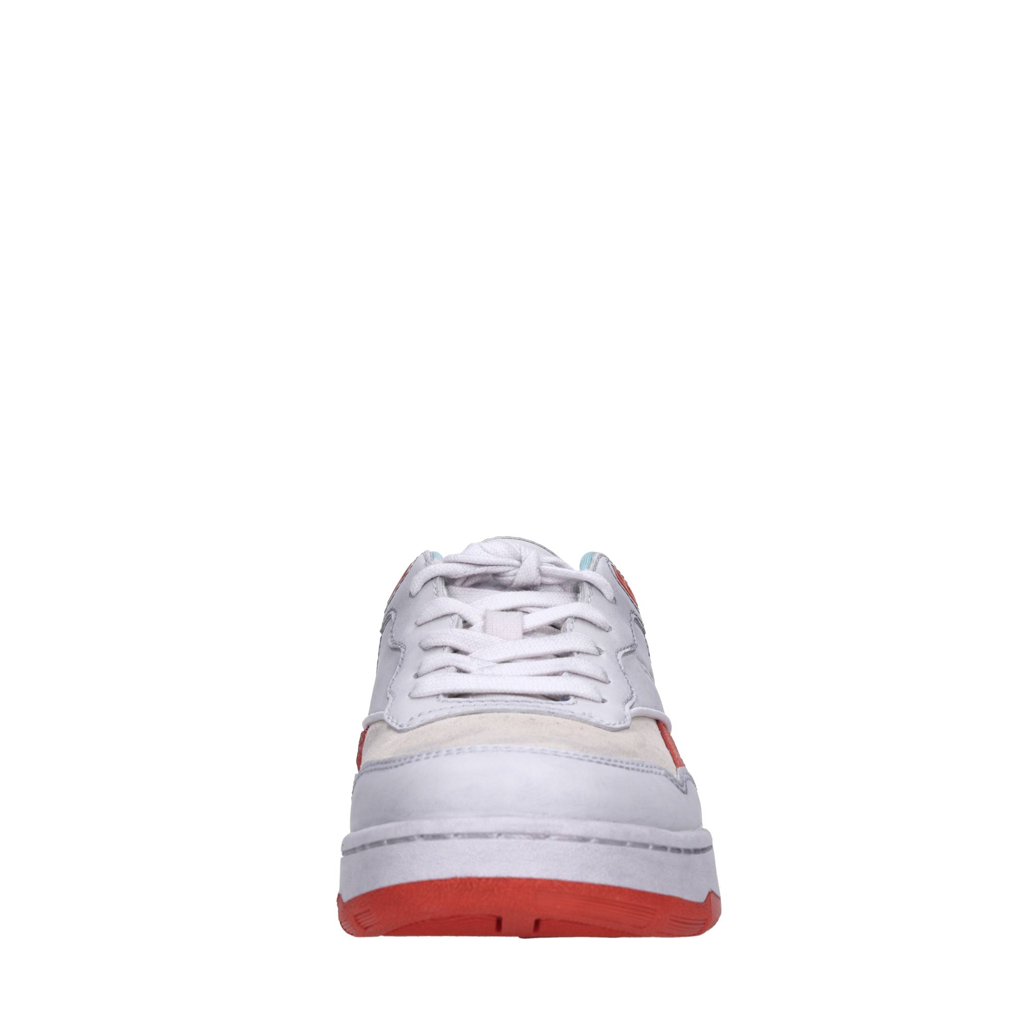 Reebok Sneakers