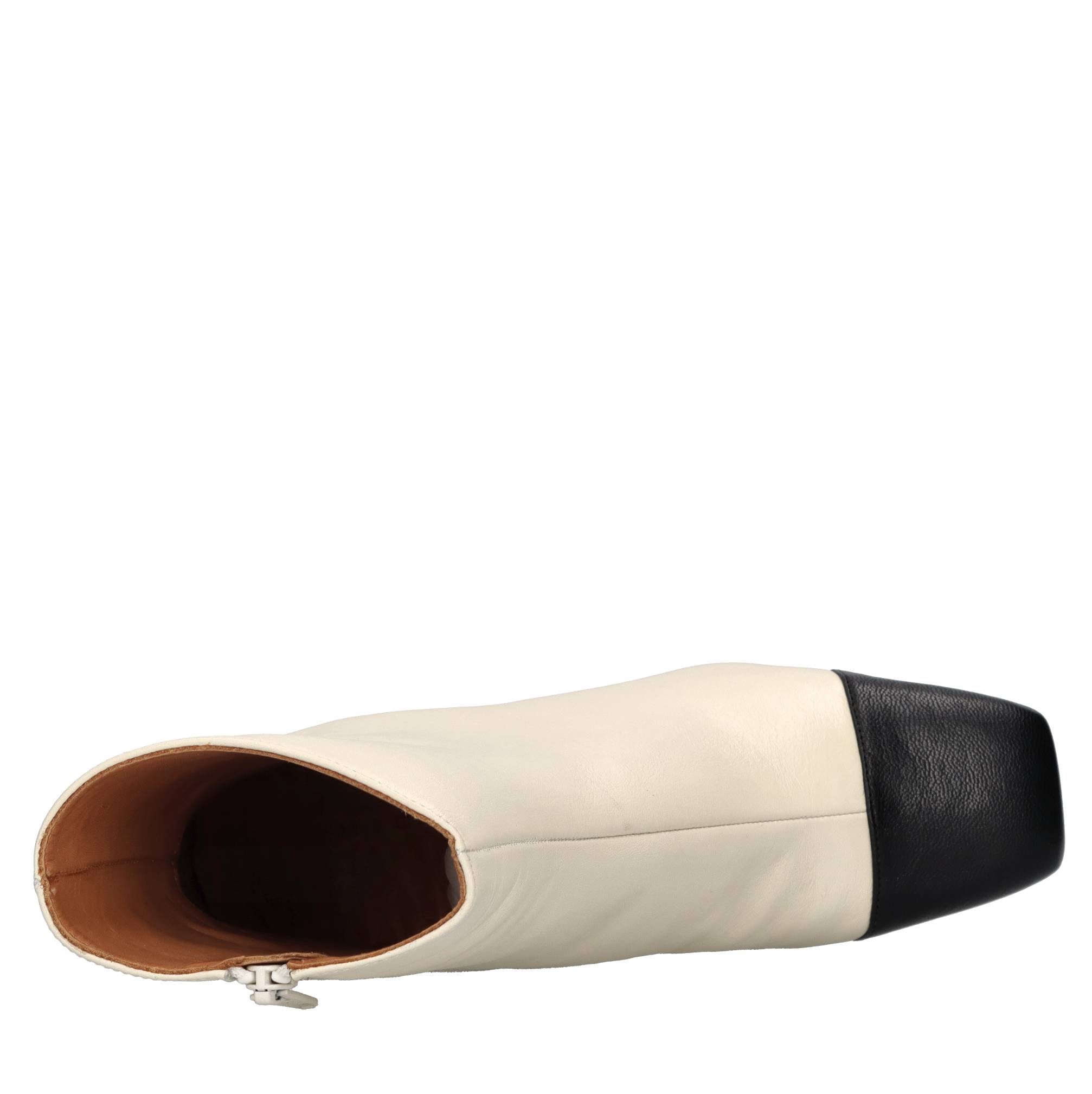 Chie Mihara Beige