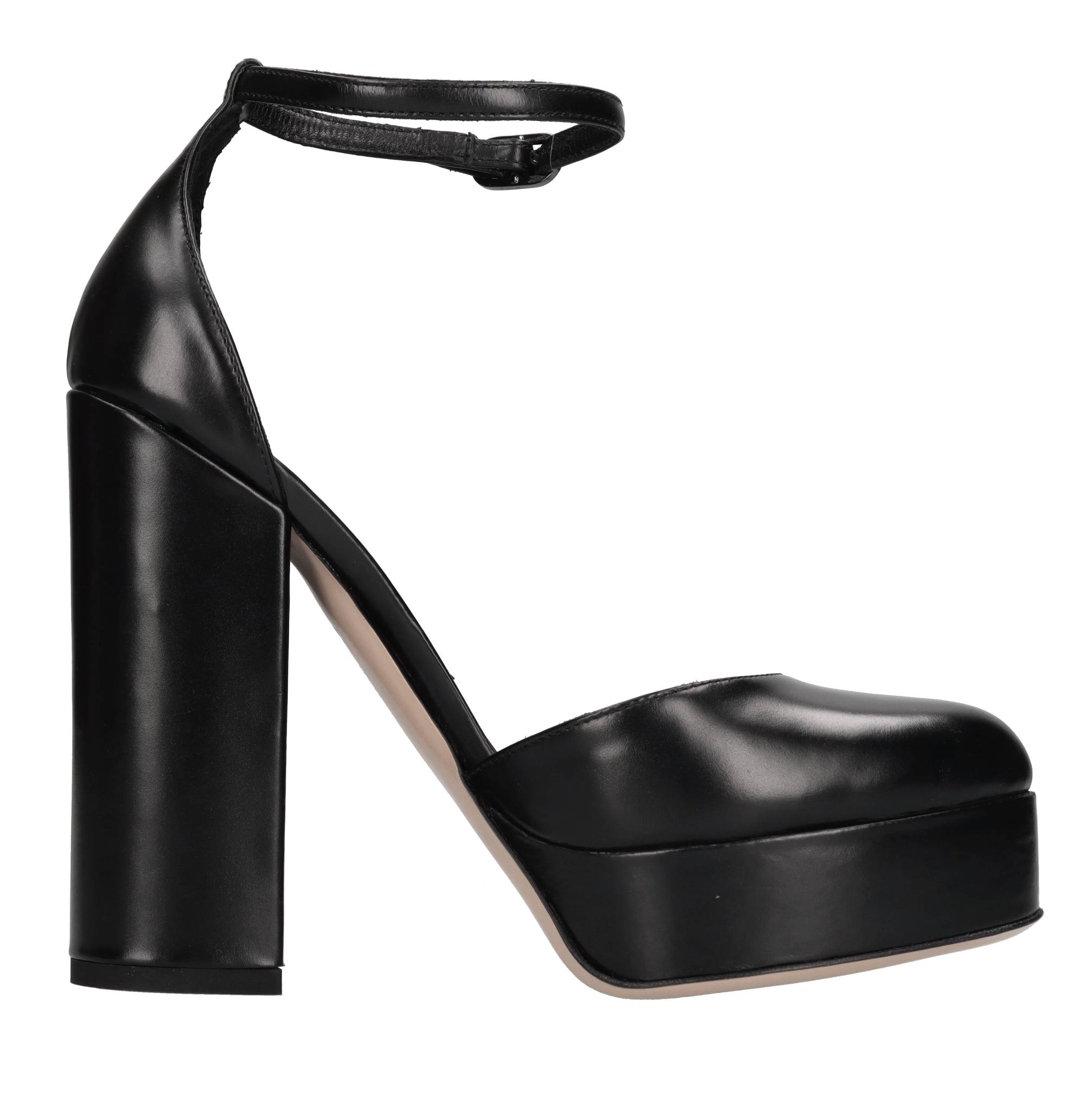 Francesco Sacco Chaussures avec talon noir