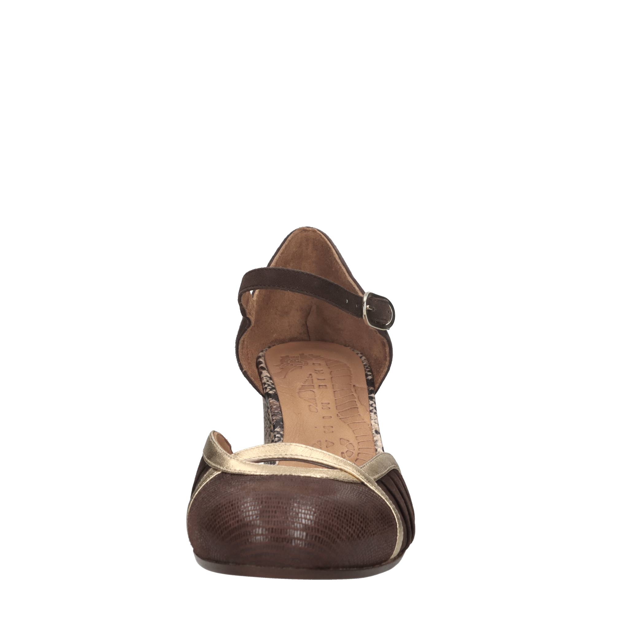 Chie Mihara Zapatos con tacón marrón