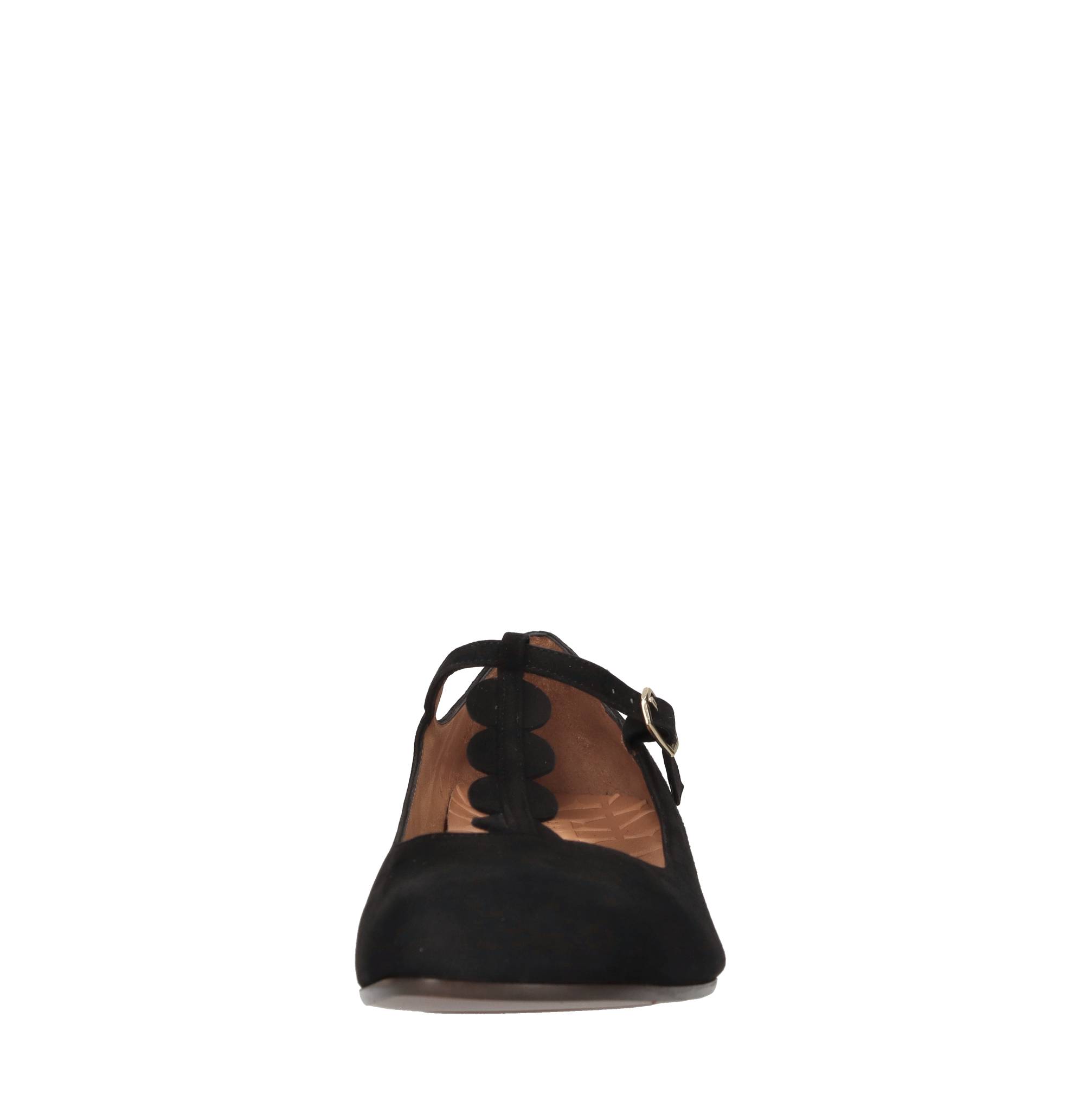 Chie Mihara Chaussures avec talon noir