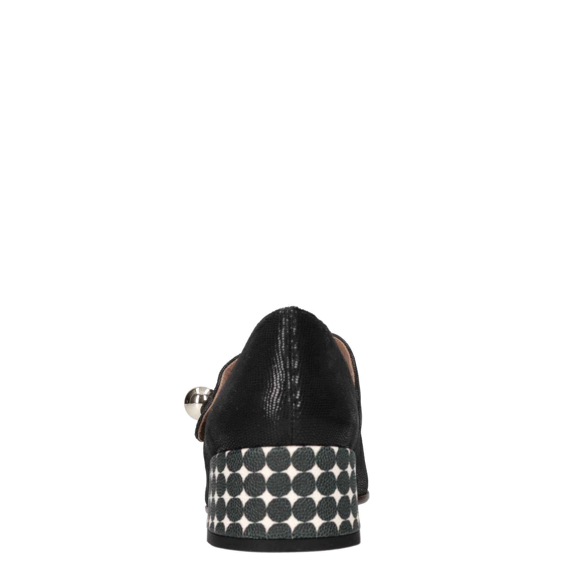 Chie Mihara Zapatos con tacón negro