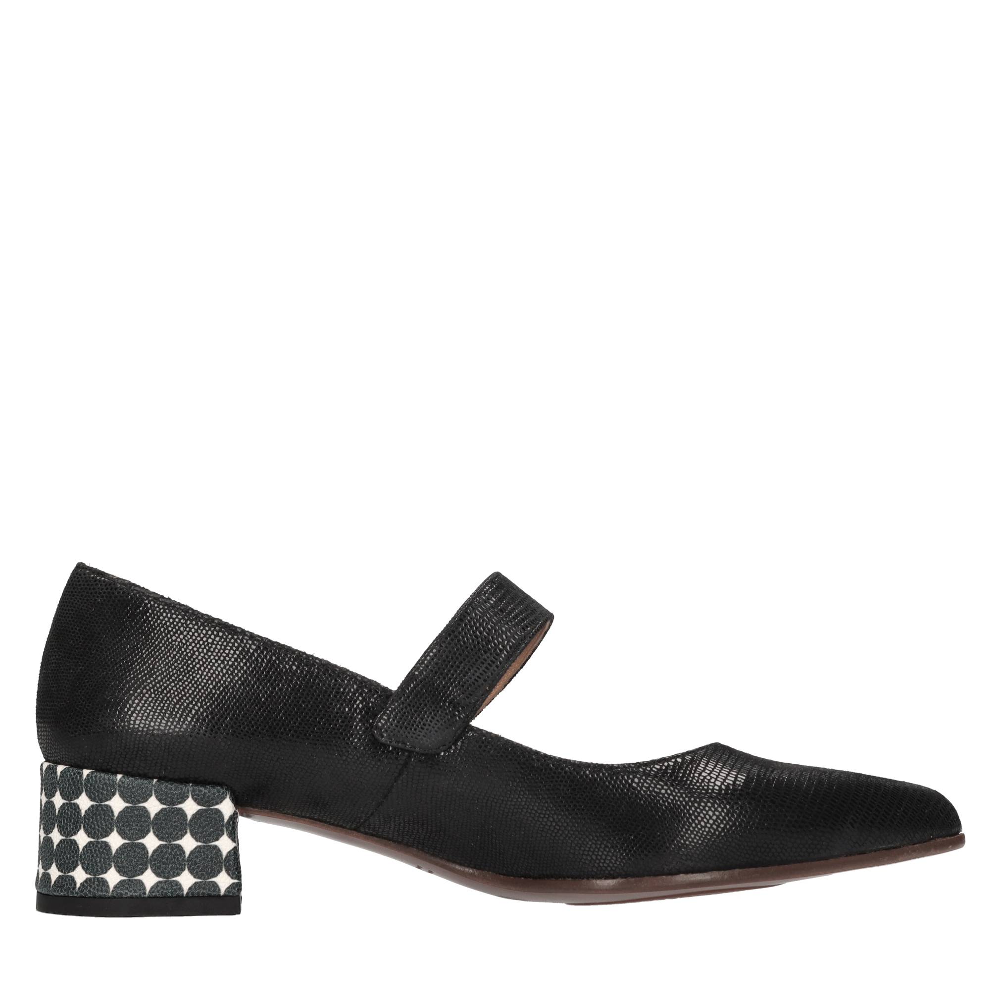 Chie Mihara Zapatos con tacón negro