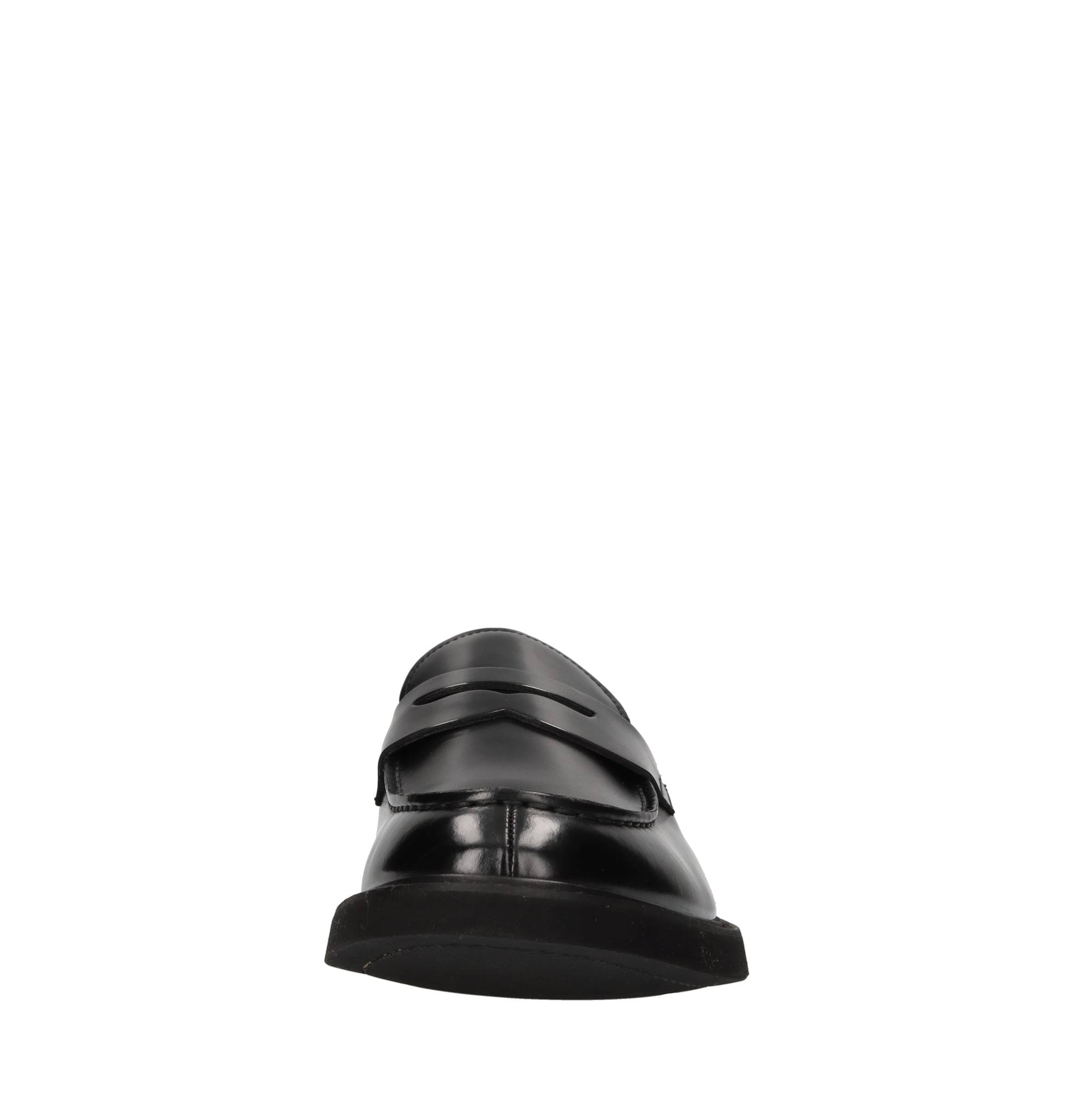 Doucal's Flat shoes
