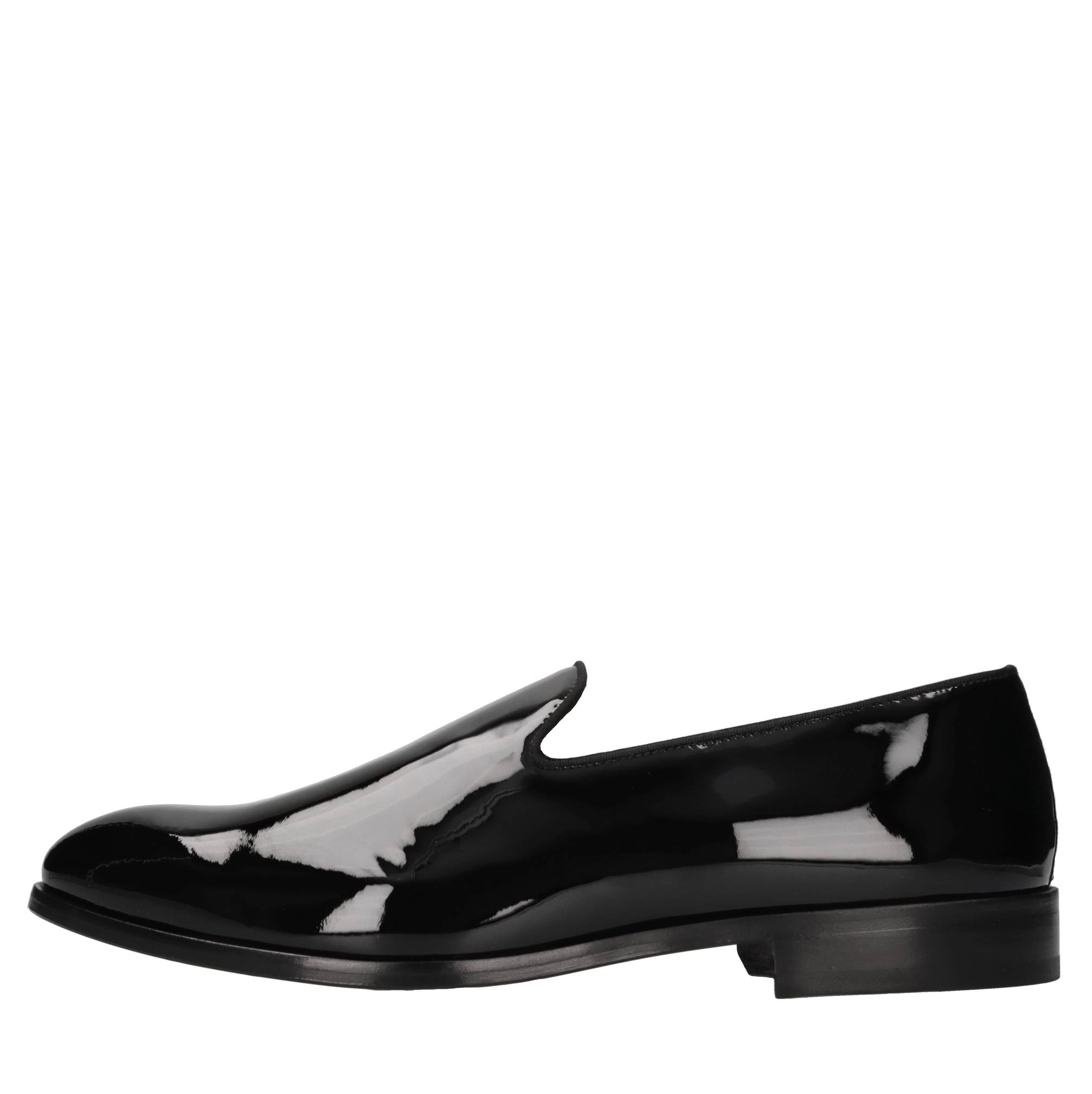 Doucal's Flat shoes