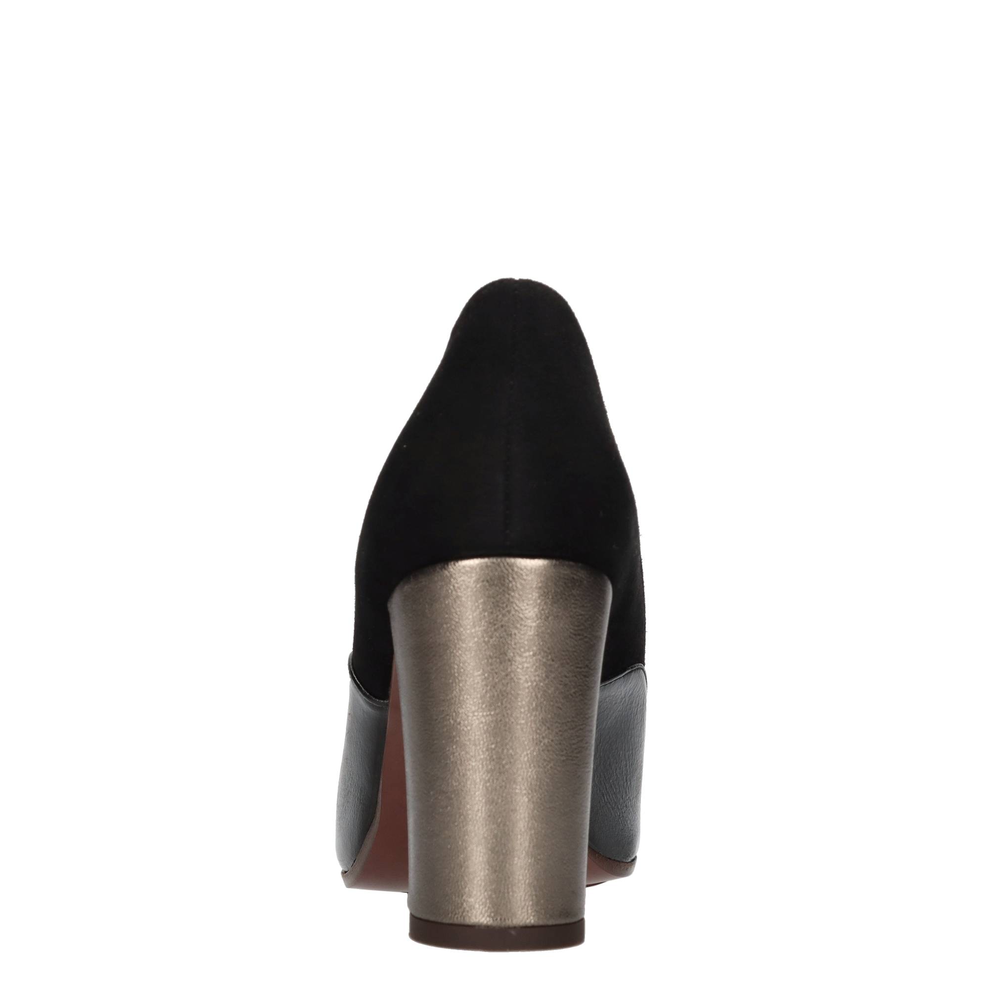Chie Mihara Scarpe con Tacco Nero