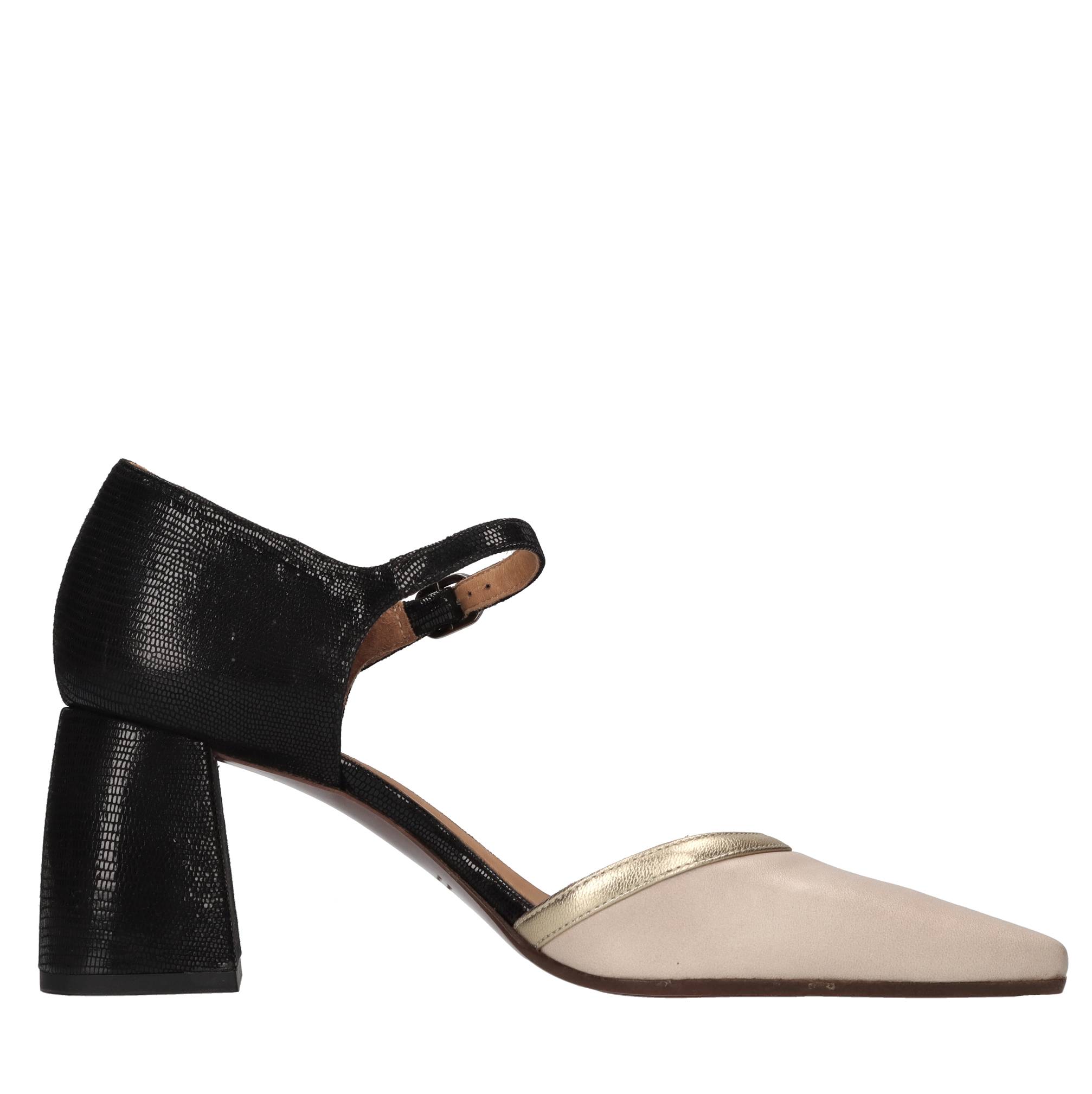 Chie Mihara With Heel