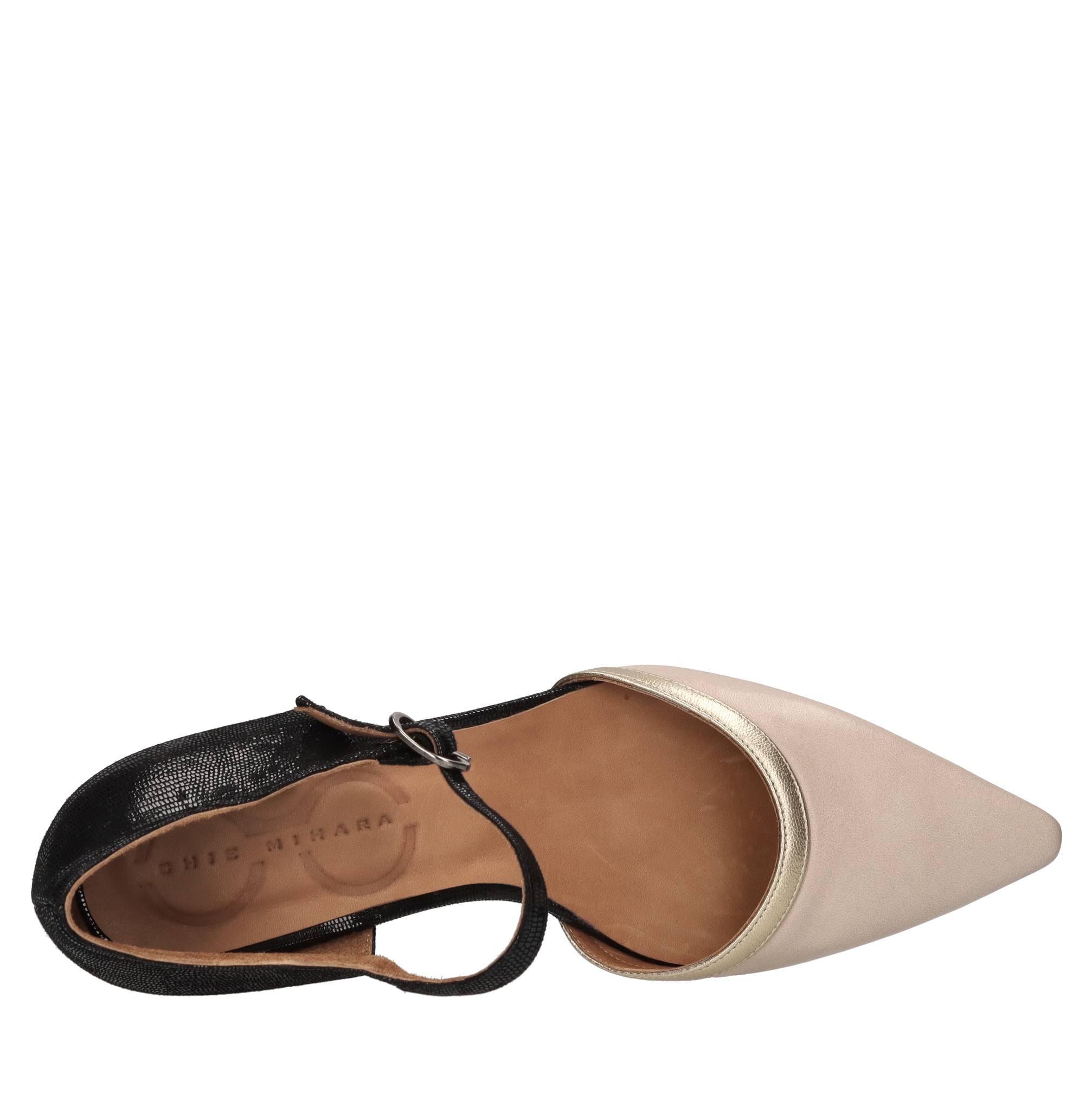 Chie Mihara With Heel