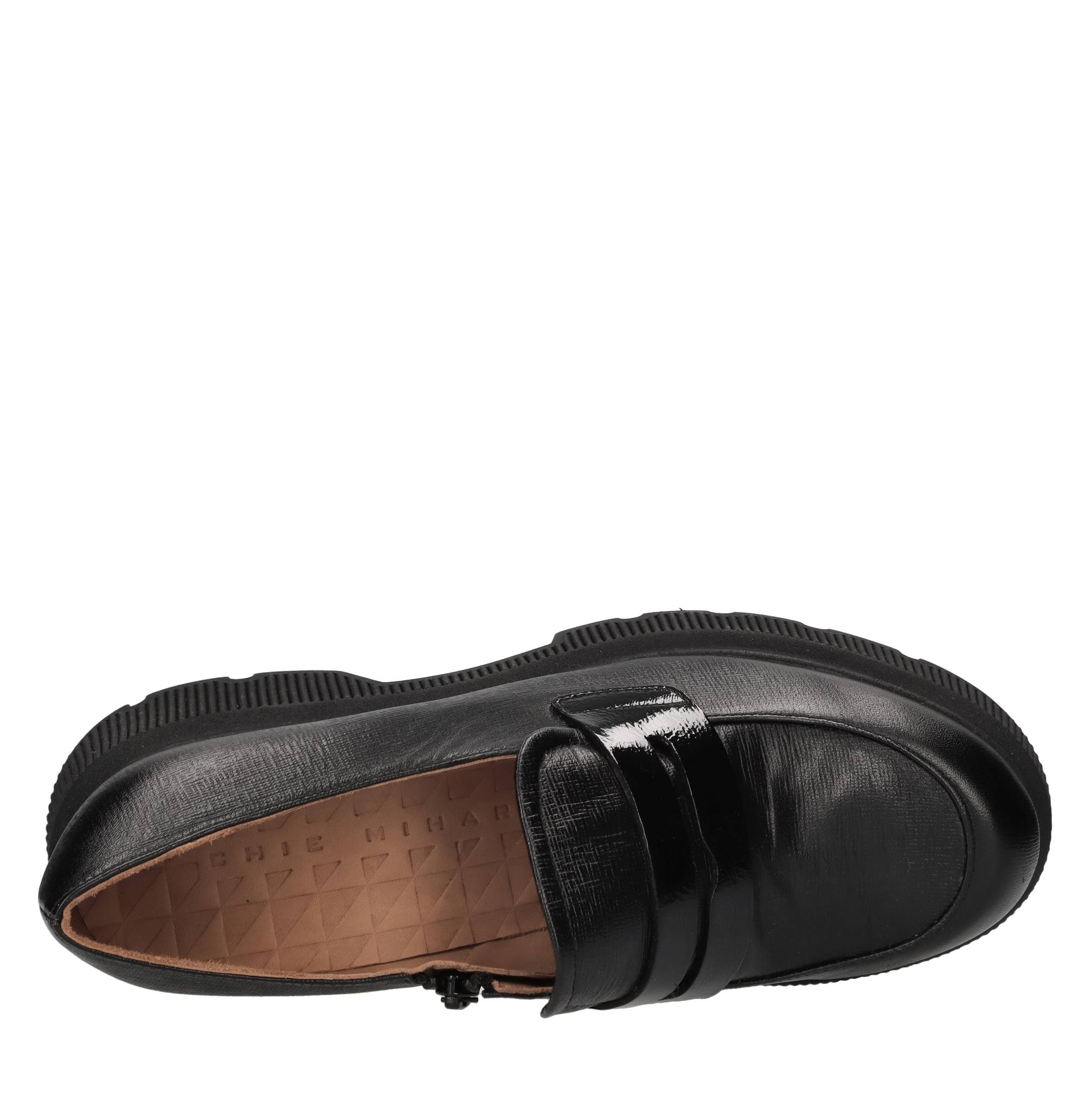 Chie Mihara Zapatos bajos Negro