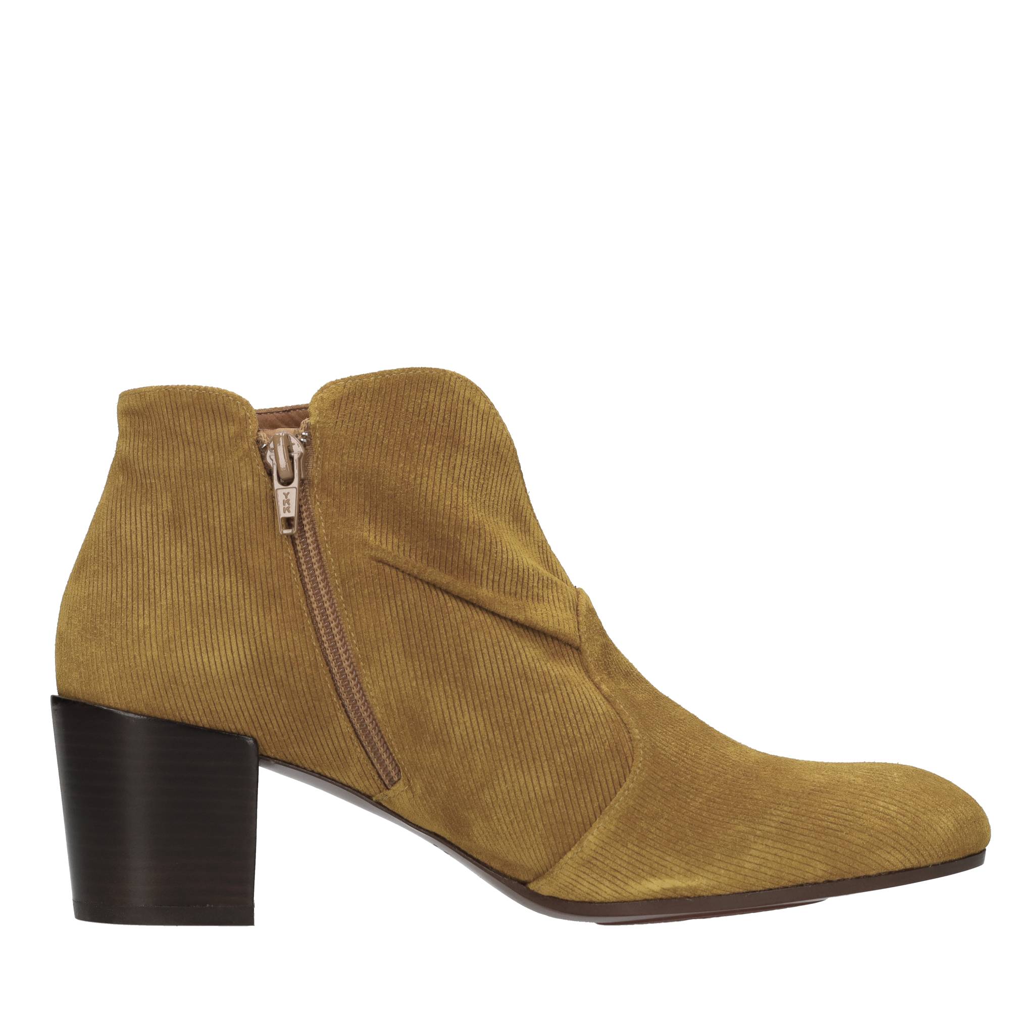Chie Mihara Botas amarillas