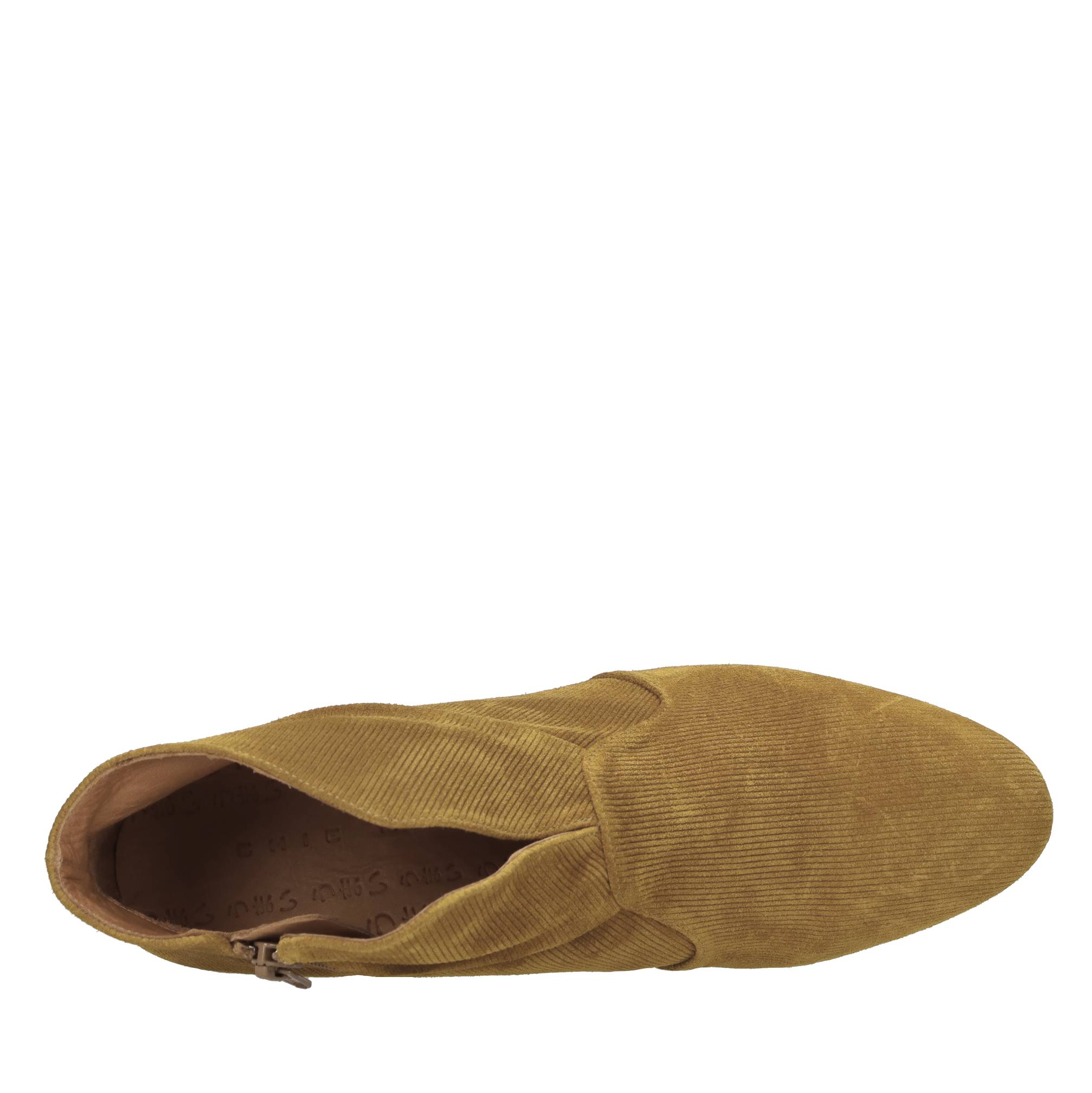 Chie Mihara Botas amarillas