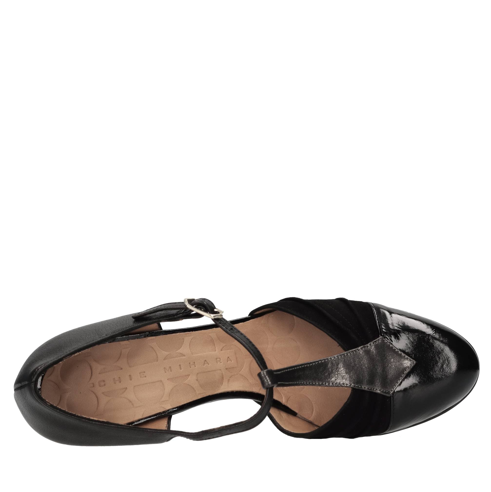 Chie Mihara Schuhe mit schwarzem Absatz