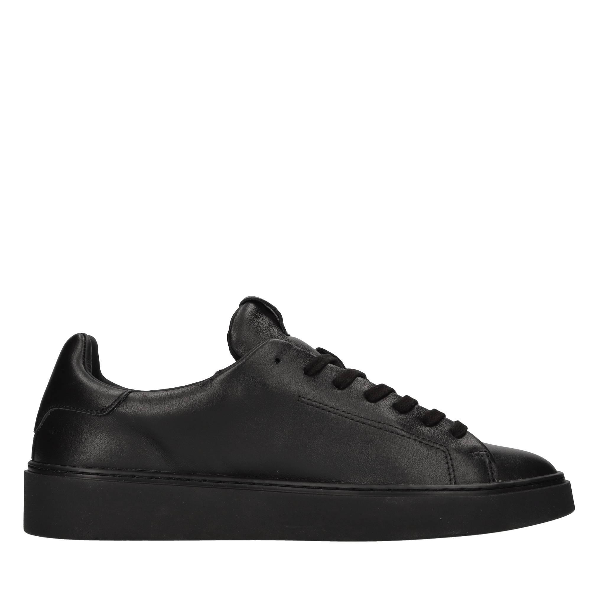 D.A.T.E. Sneakers