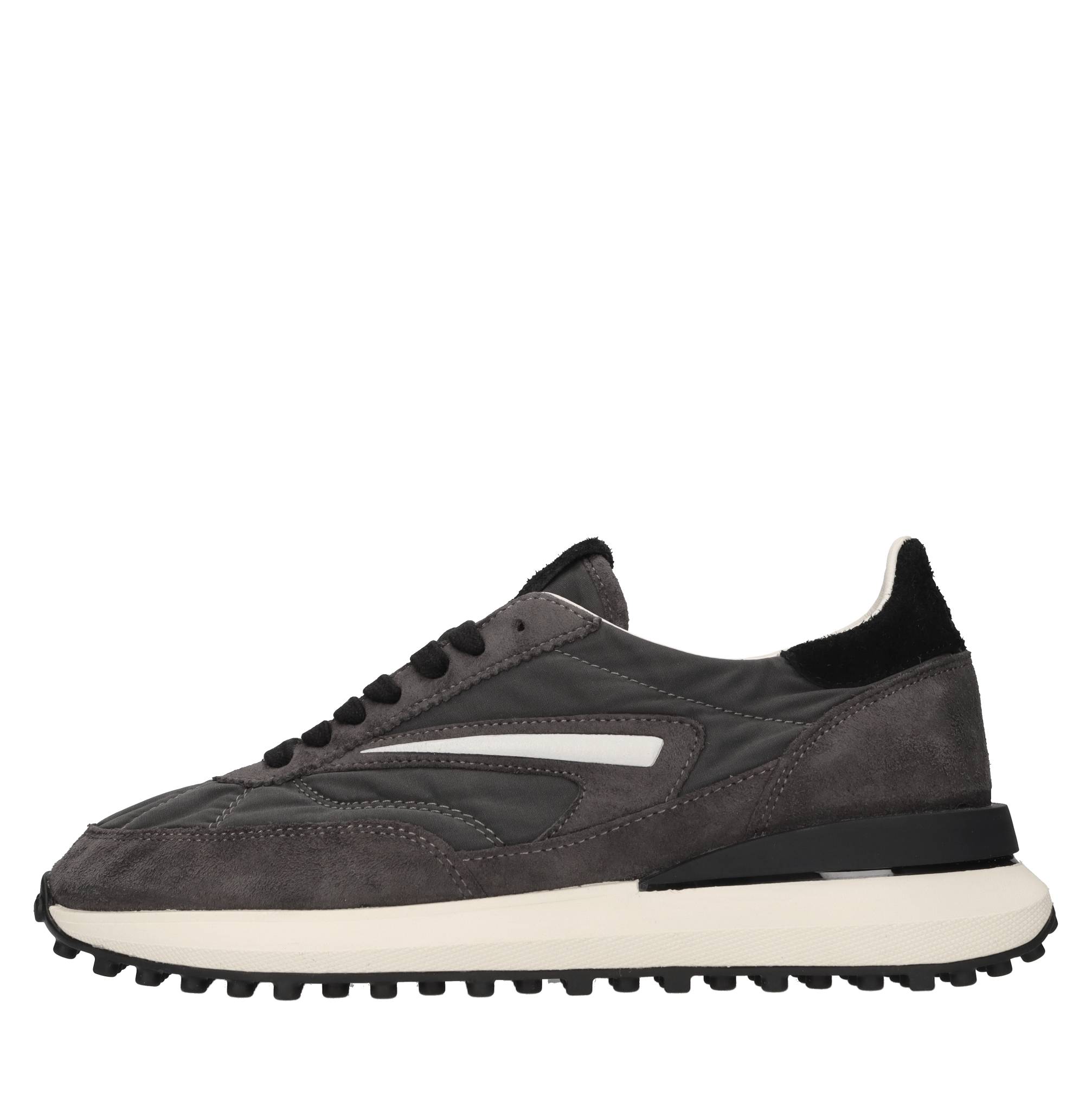 D.A.T.E. Sneakers