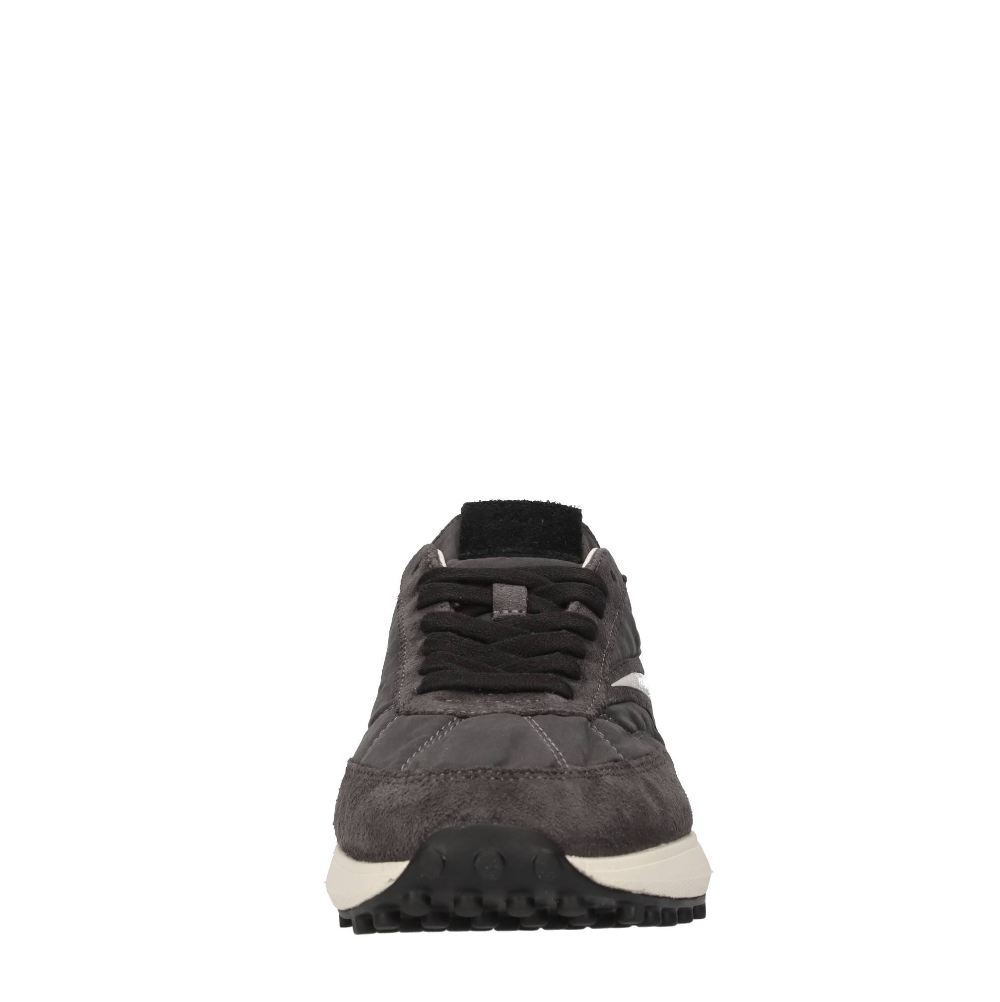 D.A.T.E. Sneakers