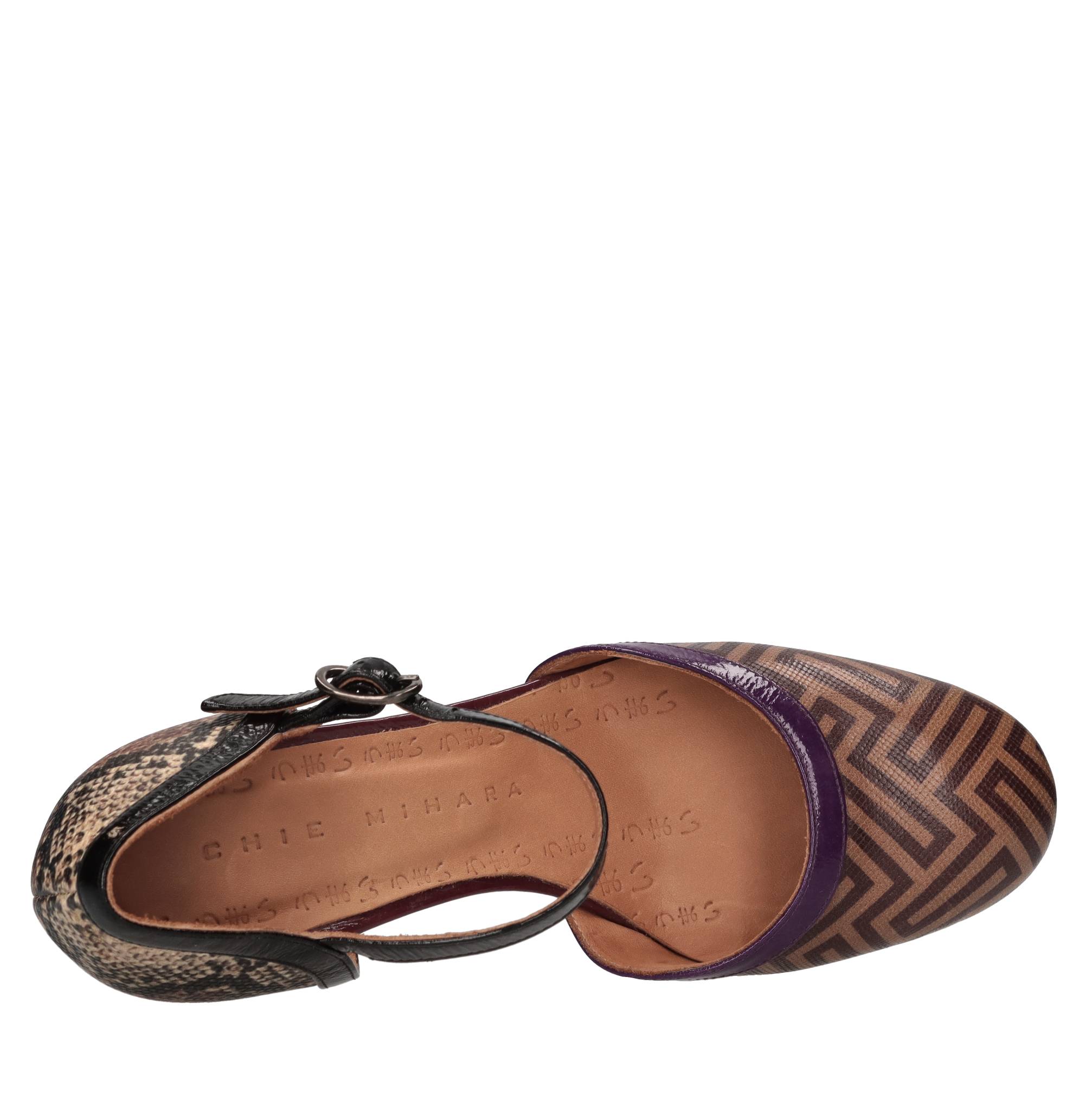 Chie Mihara With Heel
