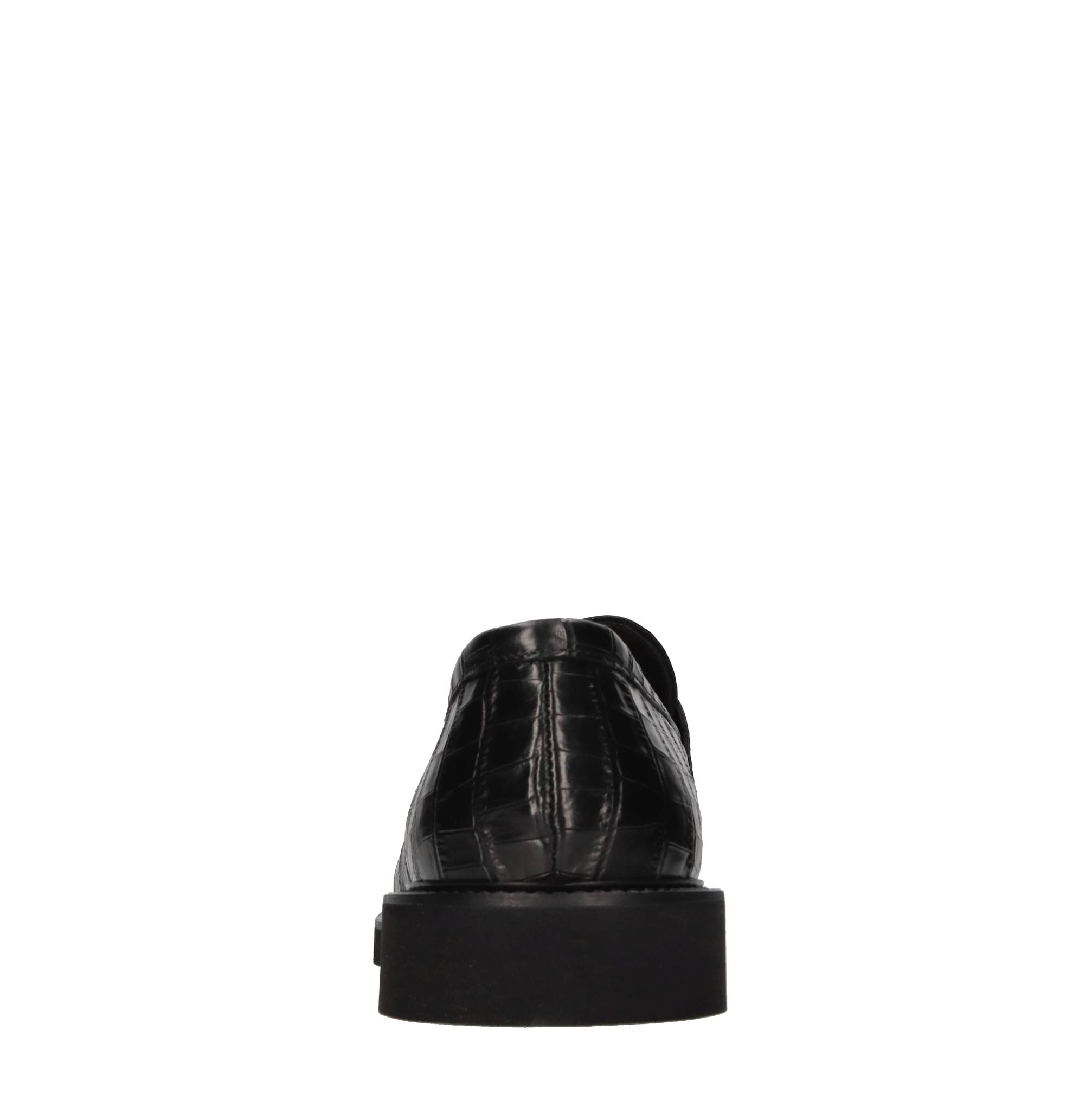 Doucal's Flat shoes